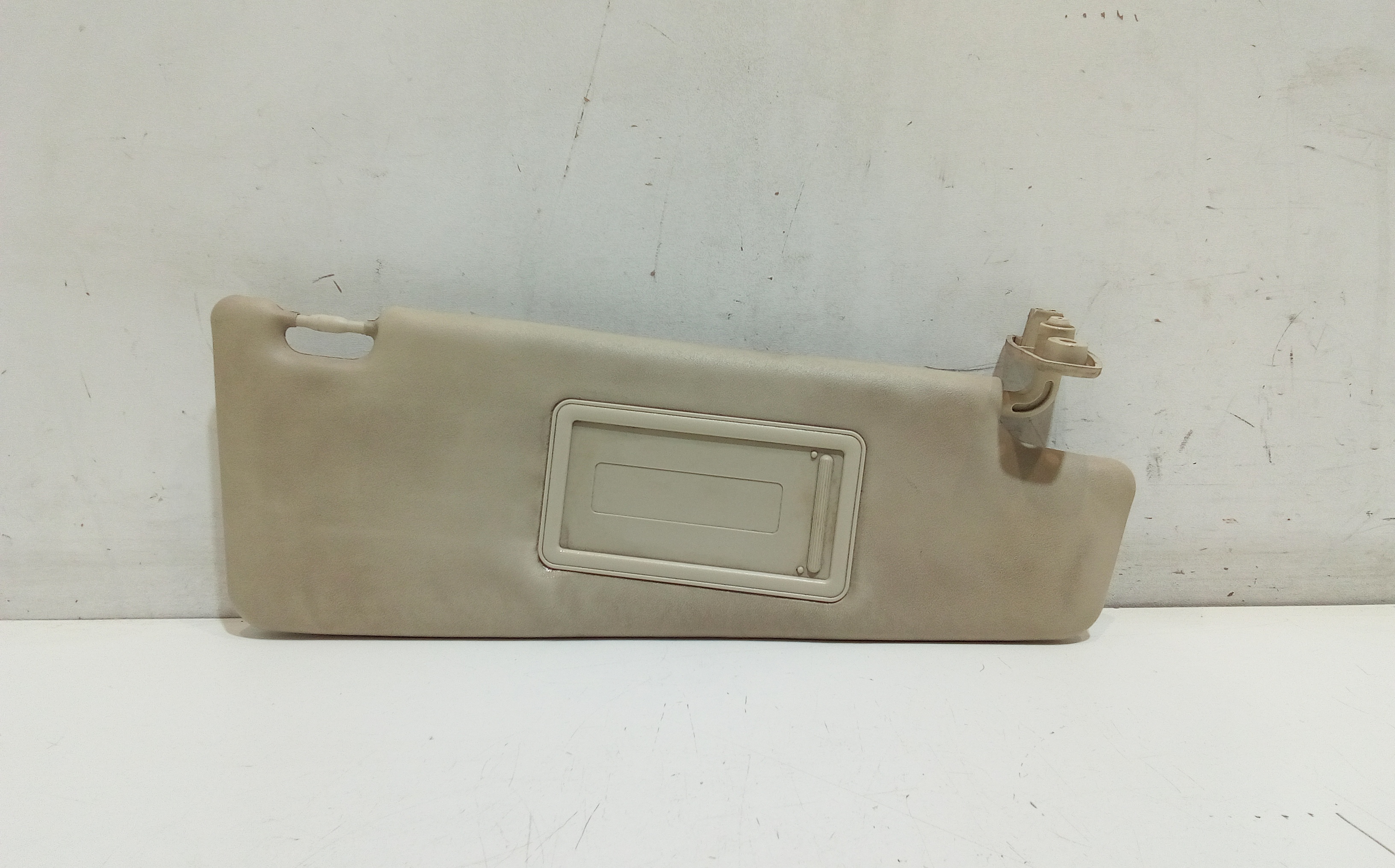 Aletta Parasole Parabrezza Destro 735383410 Usato