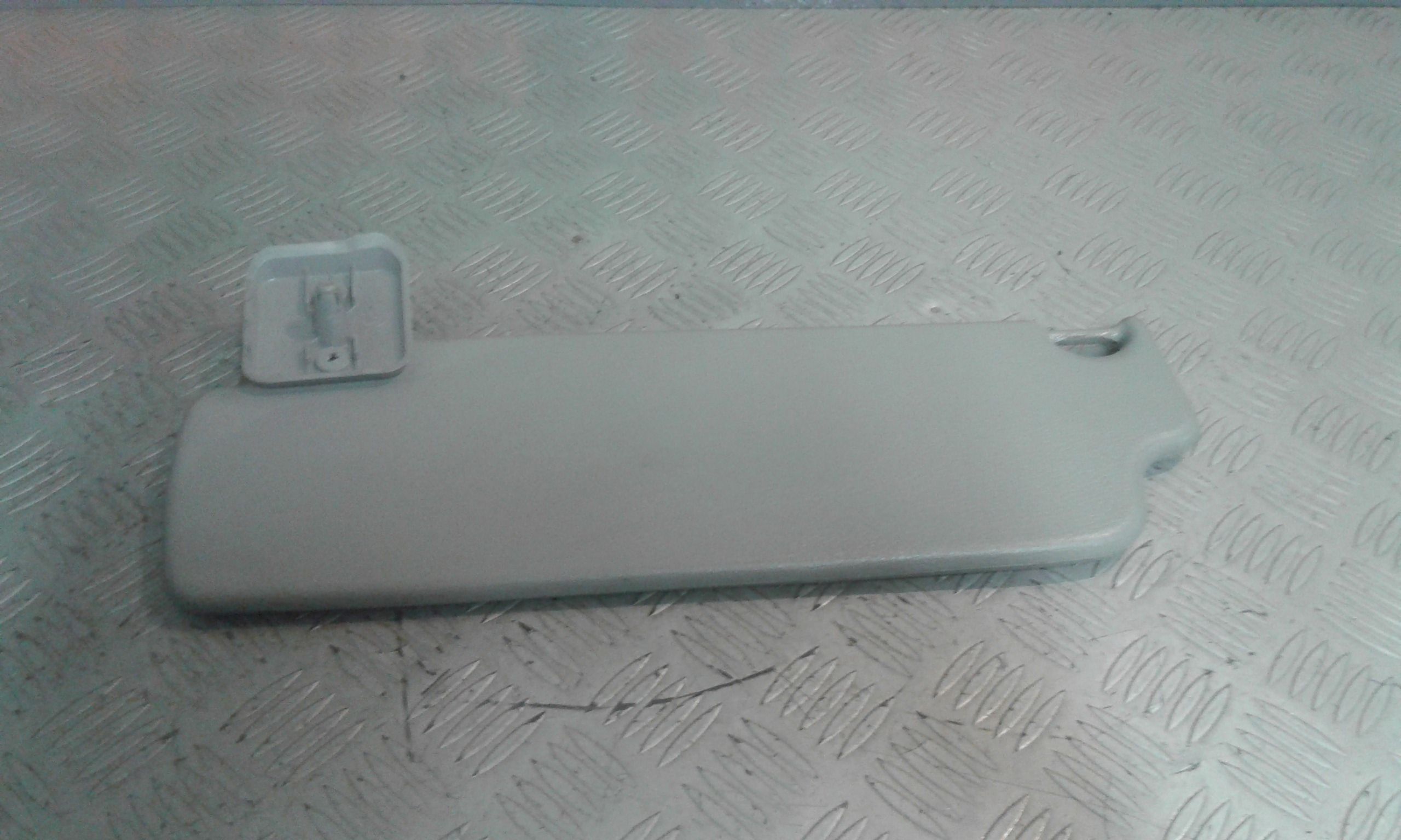 Aletta Parasole Parabrezza Destro 8200190789 Usato