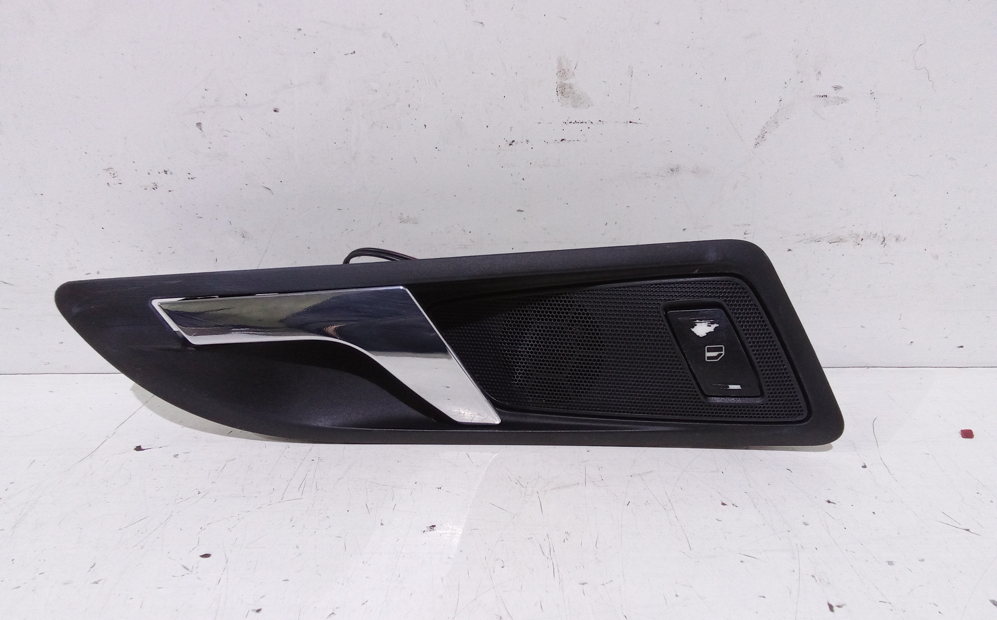 Maniglia Int. Apertura Porta Ant. Destro Usato