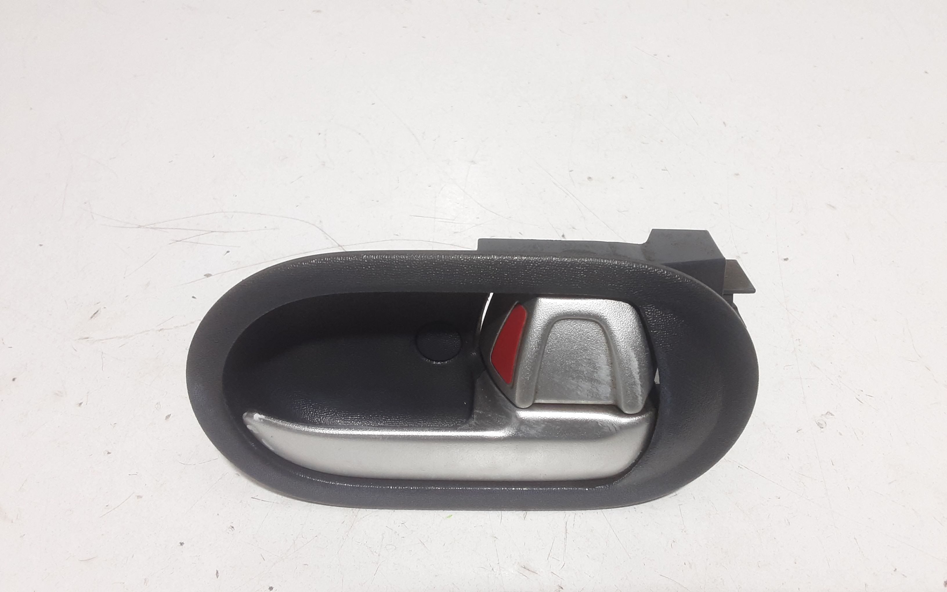 Maniglia Int. Apertura Porta Post. Destro Usato