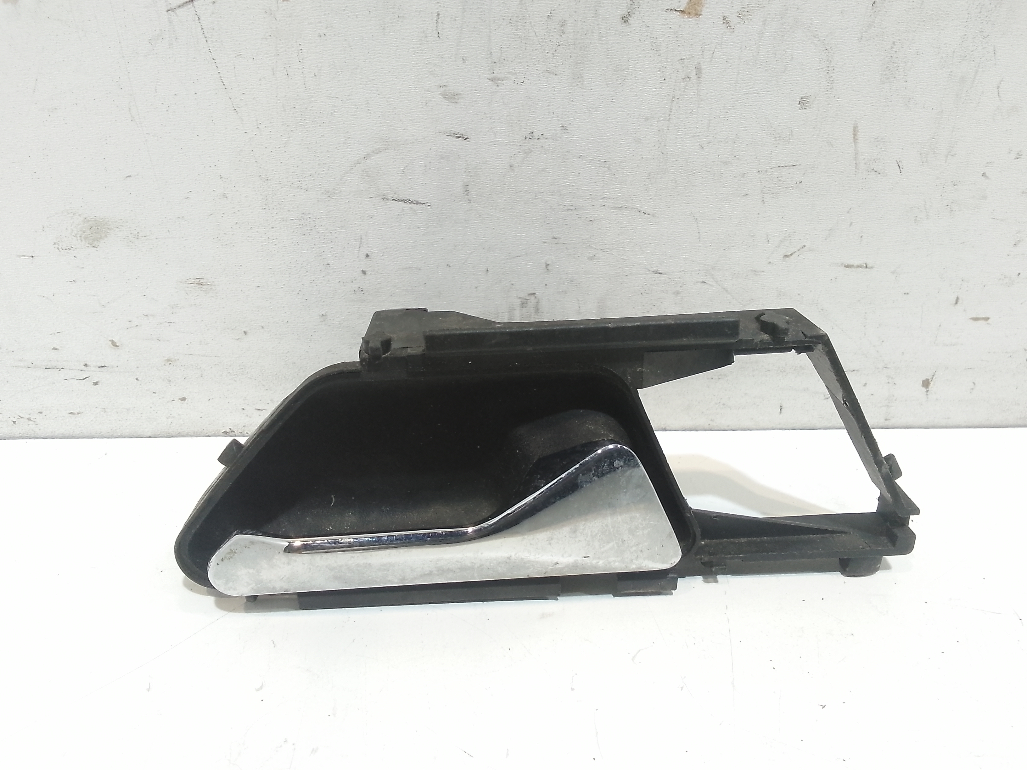 Maniglia Int. Apertura Porta Post. Destro Usato