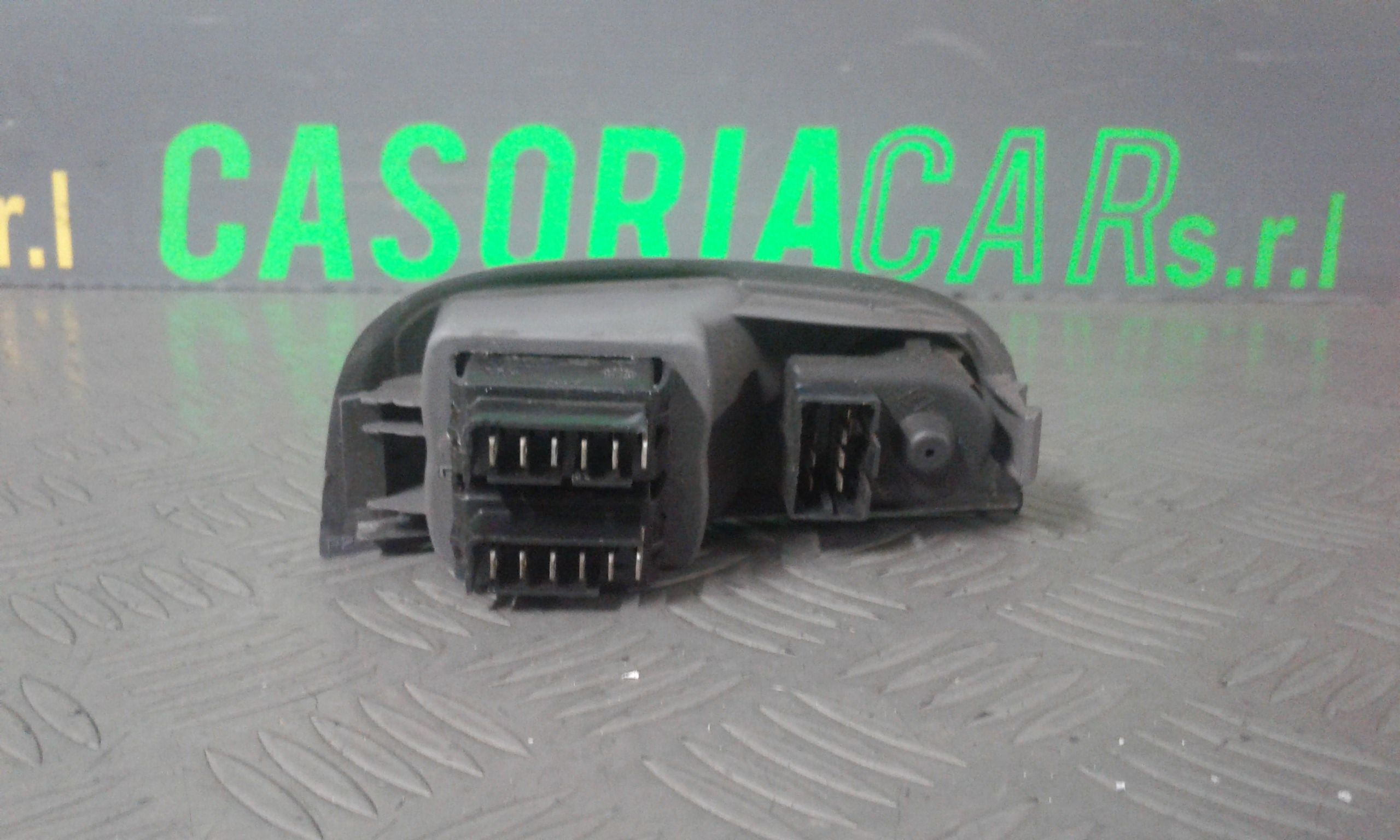 Interruttore Alzacristalli Porta Ant. Sinistro Usato