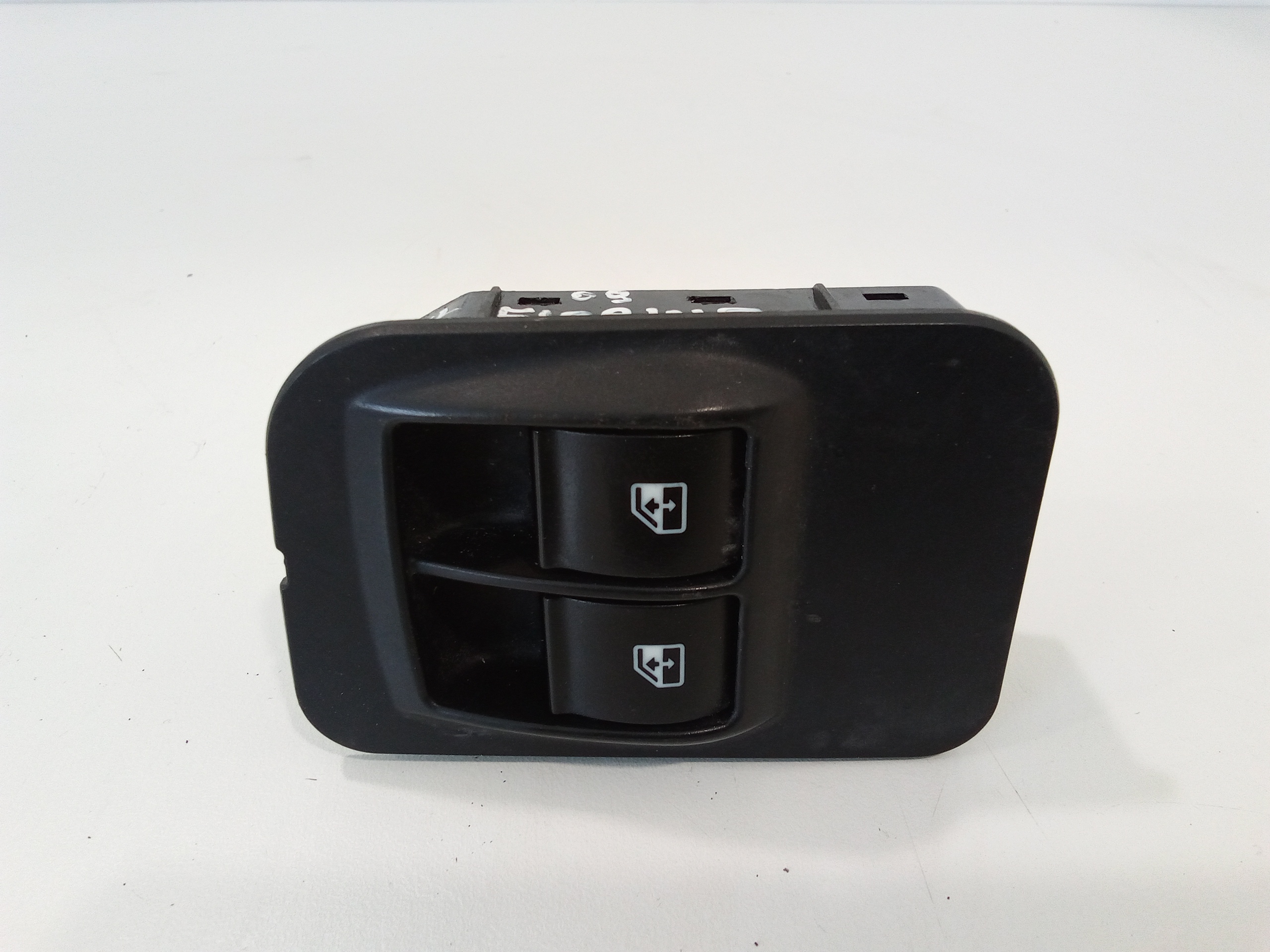 Interruttore Alzacristalli Porta Ant. Sinistro 735518655 Usato