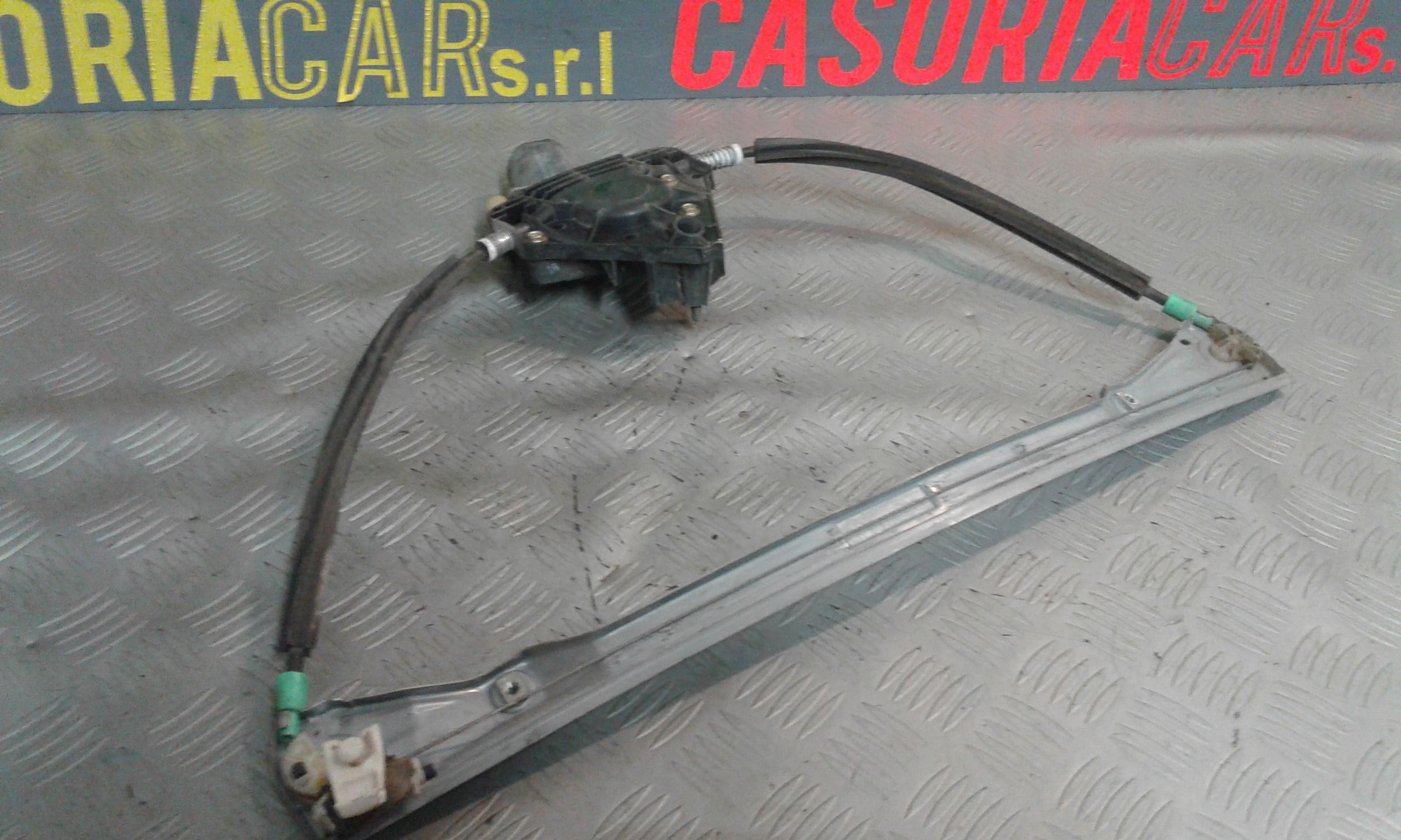 Alzacristallo Porta Ant. Destro Usato