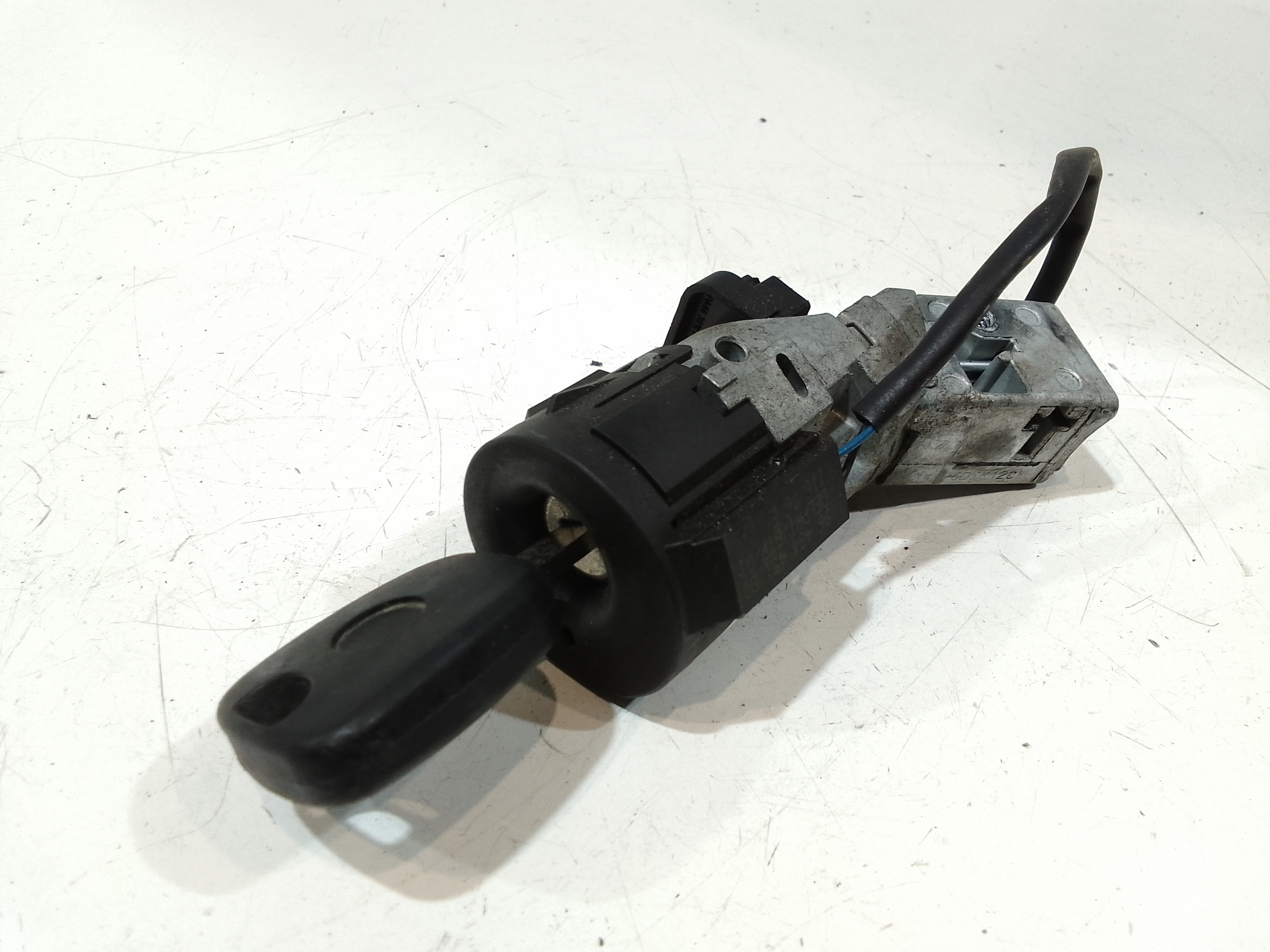 Commutatore Avviamento Con Cilindretti Serrature Usato