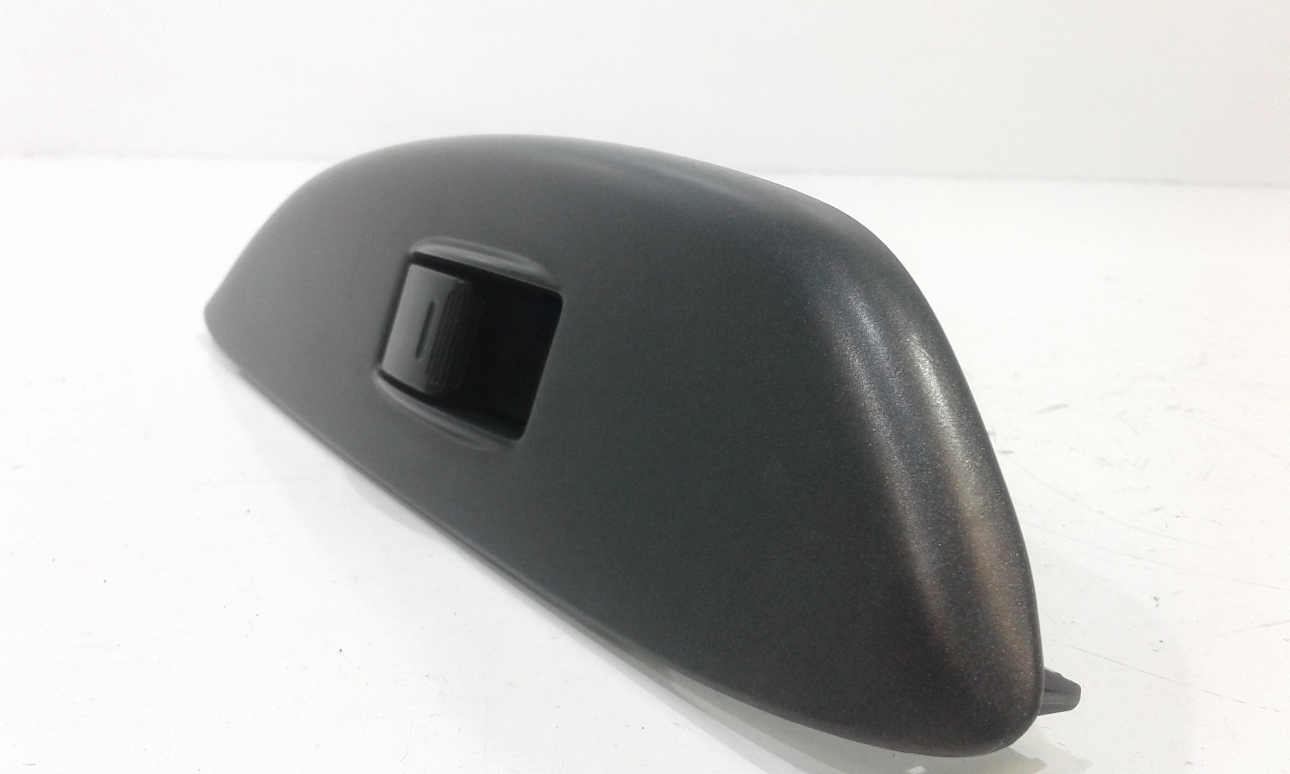 Interruttore Alzacristalli Porta Ant. Destro 8481012080 Usato