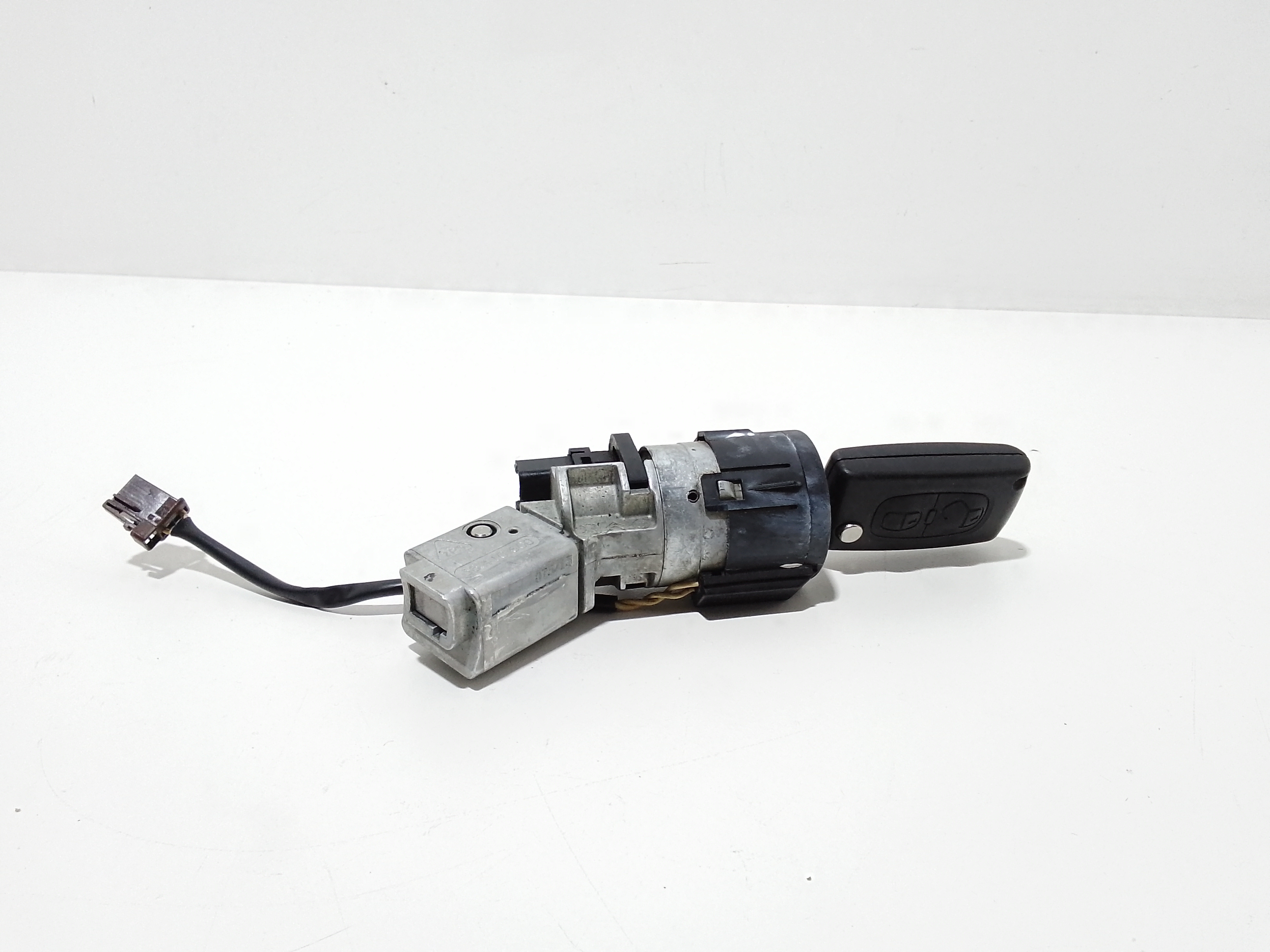 Commutatore Avviamento Con Cilindretti Serrature Usato