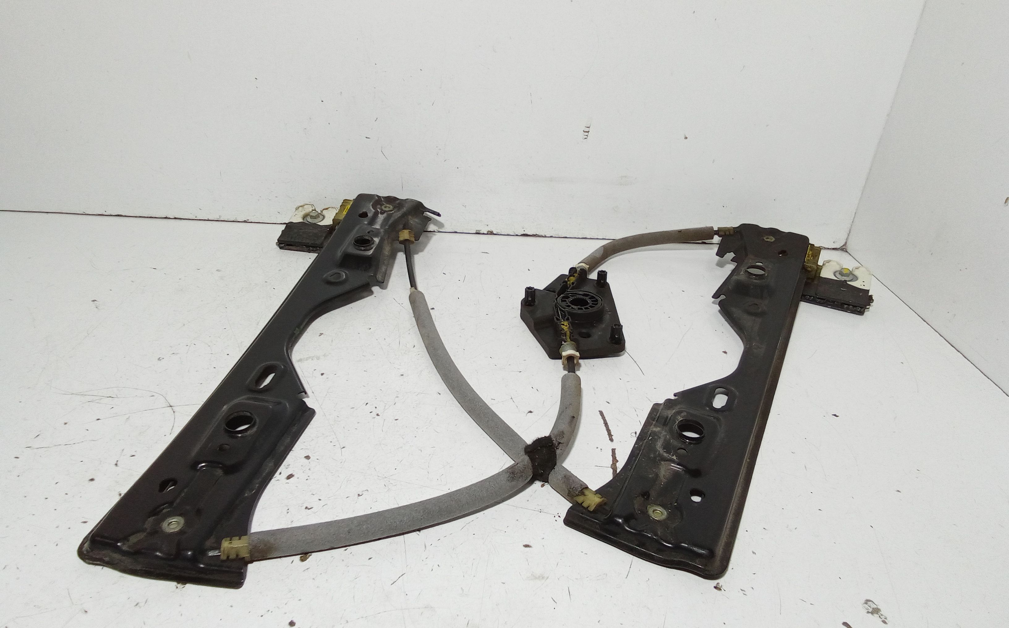 Alzacristallo Porta Ant. Destro Usato