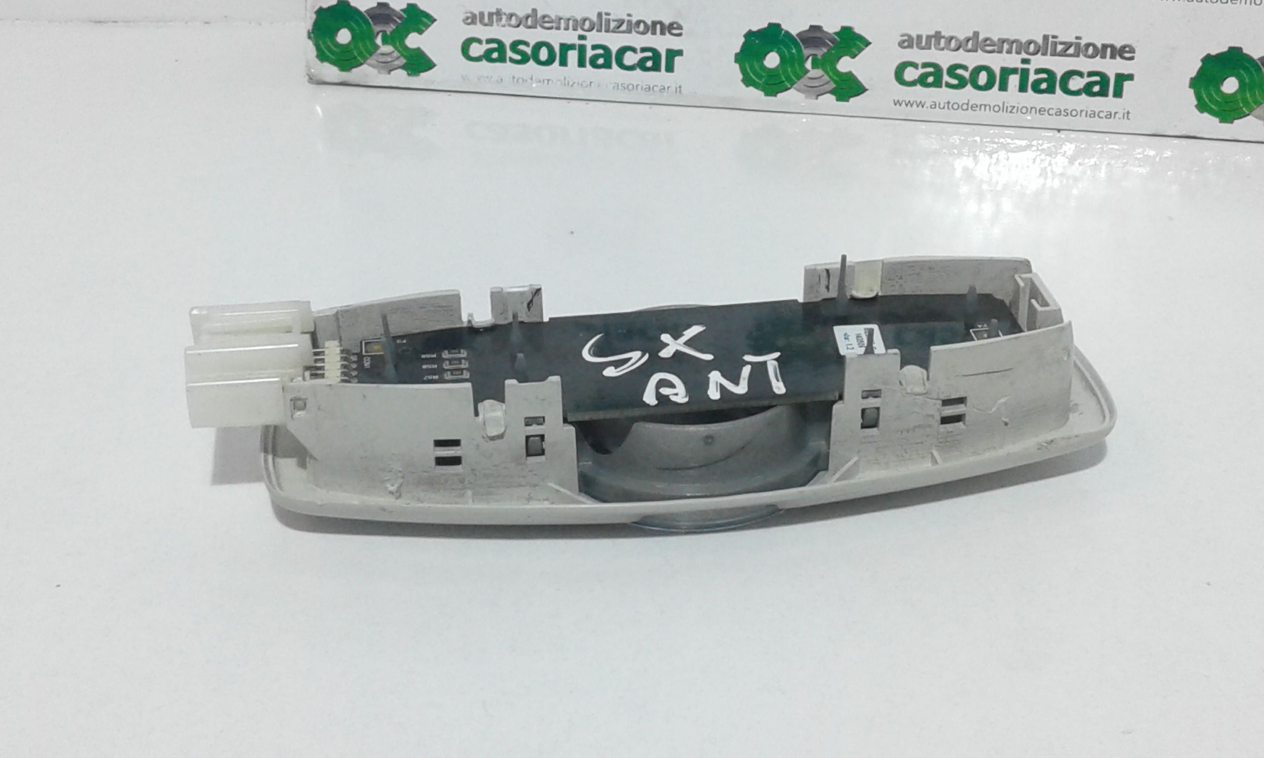 Luce Cortesia Ant. Tetto 1782704 Usato