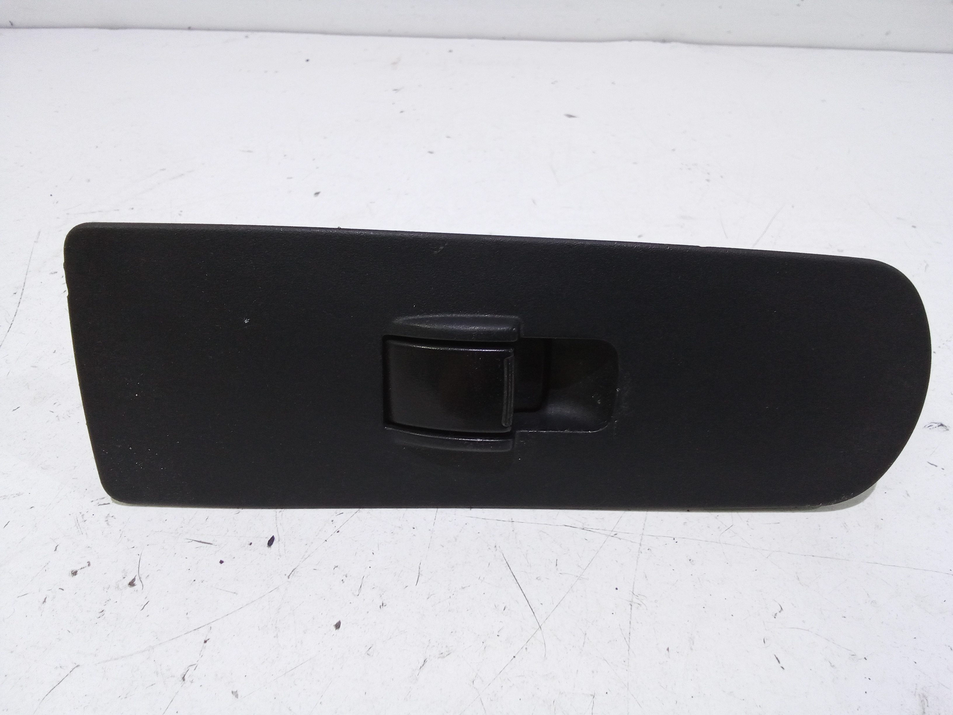 Interruttore Alzacristalli Porta Ant. Destro Usato