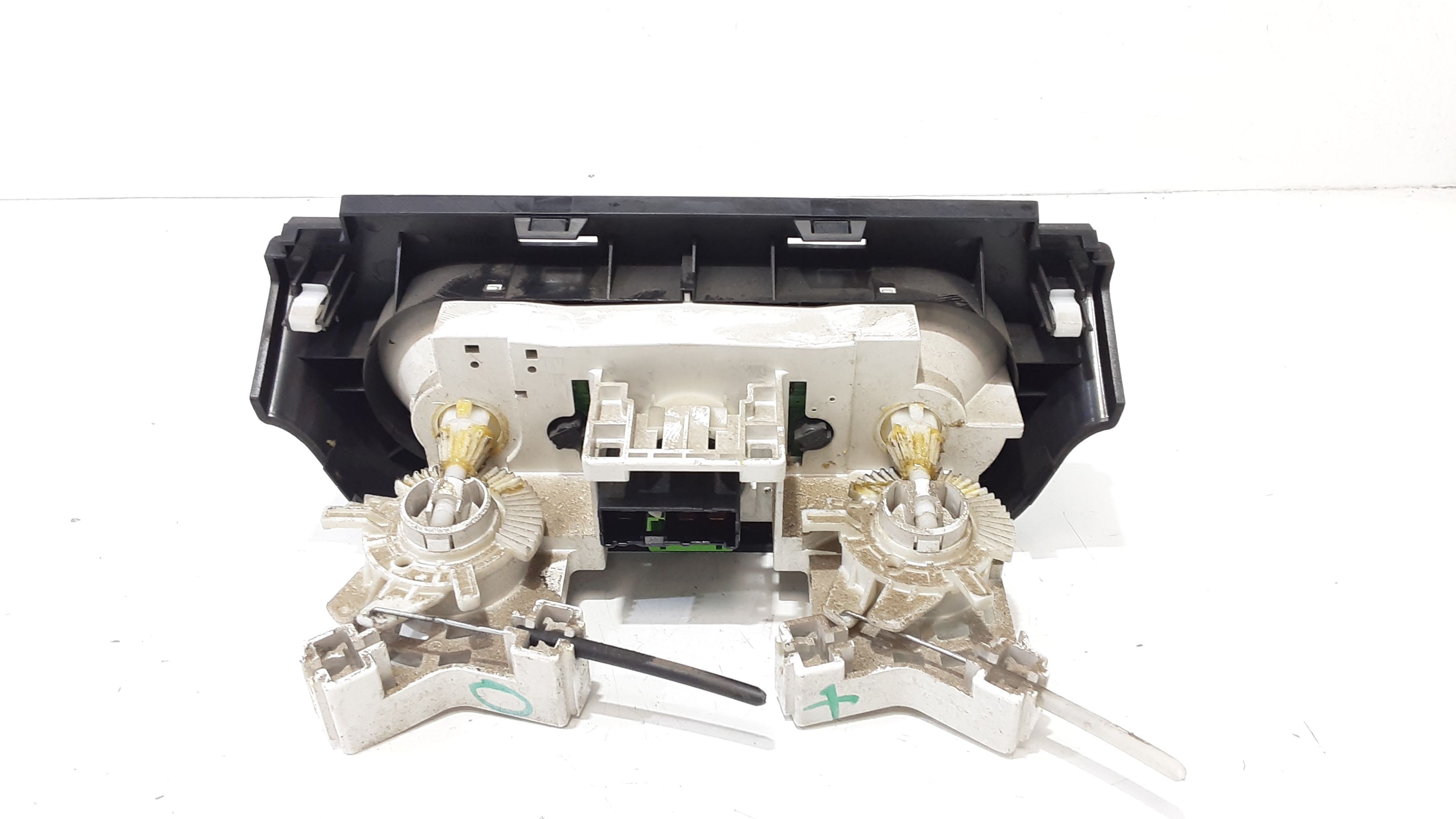 Blocco Comando Climatizzazione 7440062J10BJP Usato