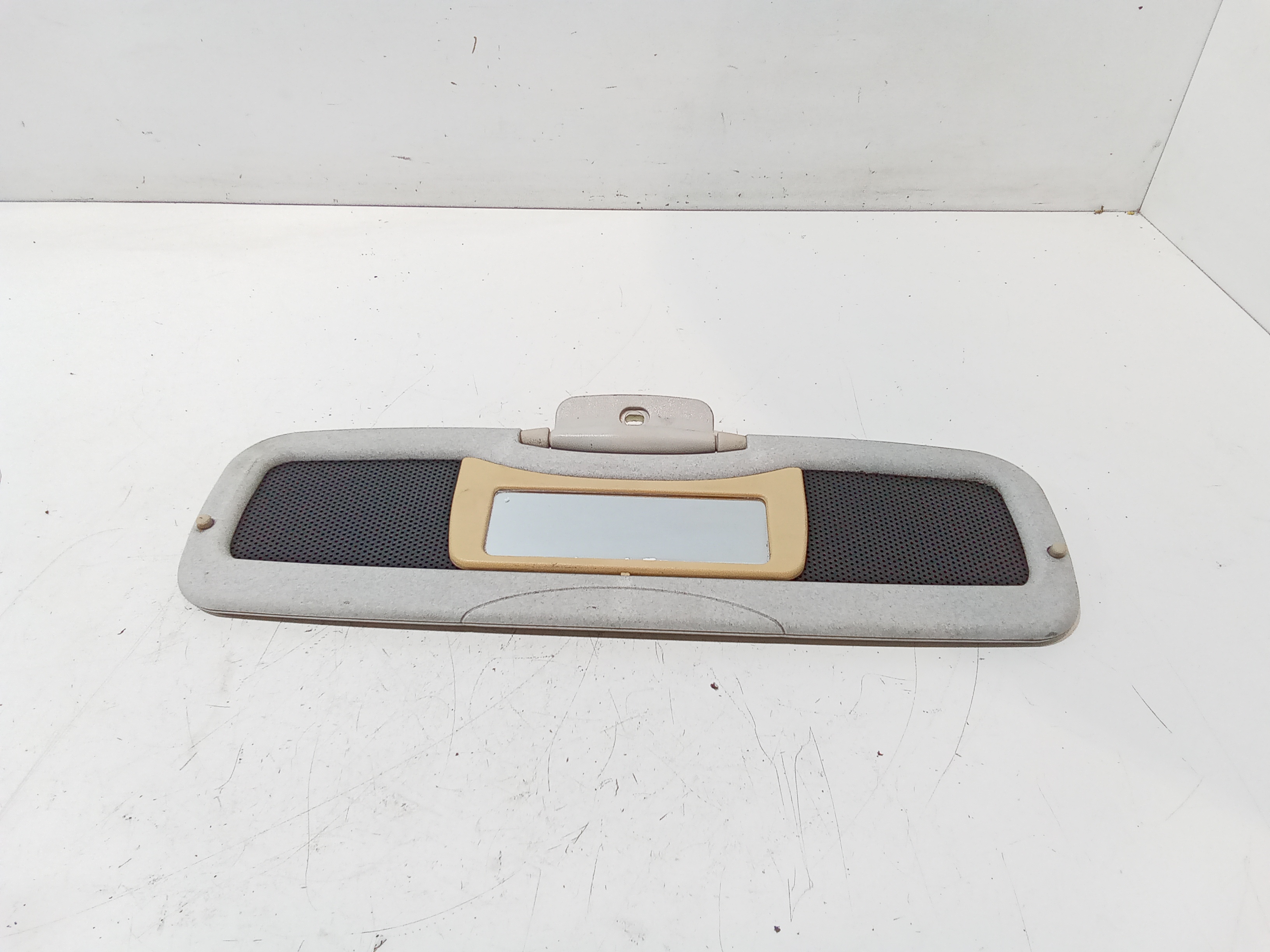 Aletta Parasole Parabrezza Destro Q0000706V007C24A00 Usato