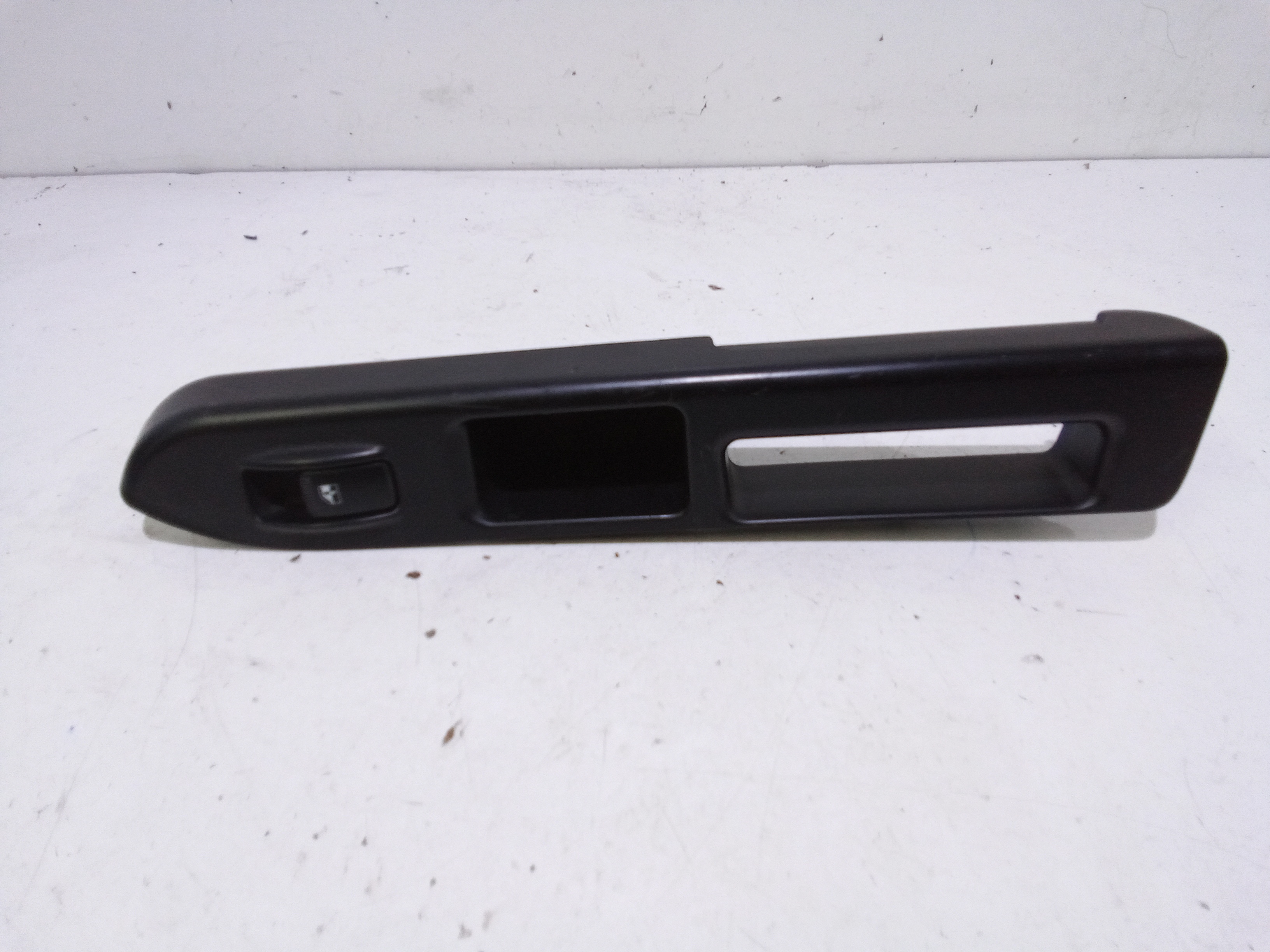 Interruttore Alzacristalli Porta Post. Sinistro 93580FD20001 Usato