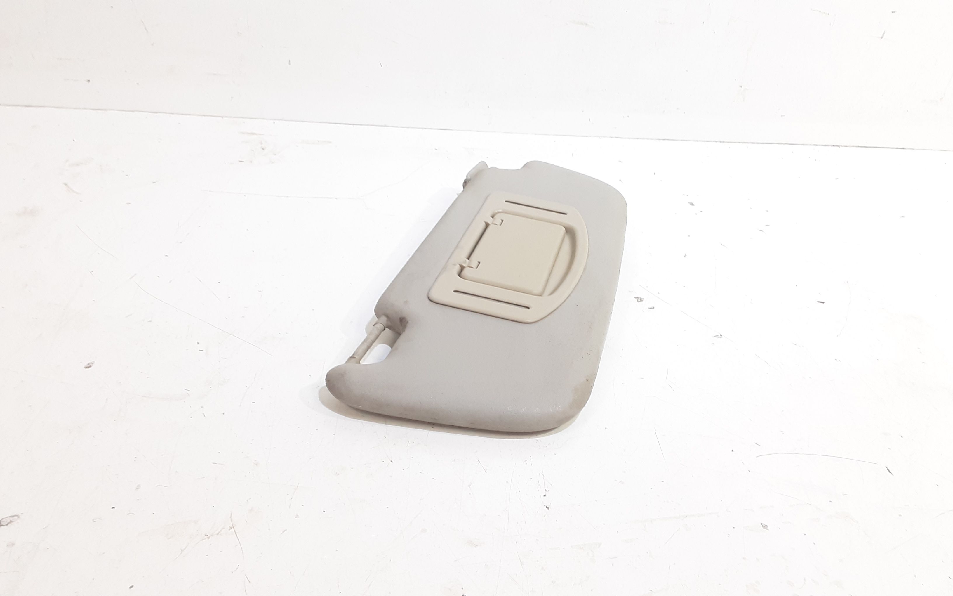 Aletta Parasole Parabrezza Destro A4548100410CH0A Usato