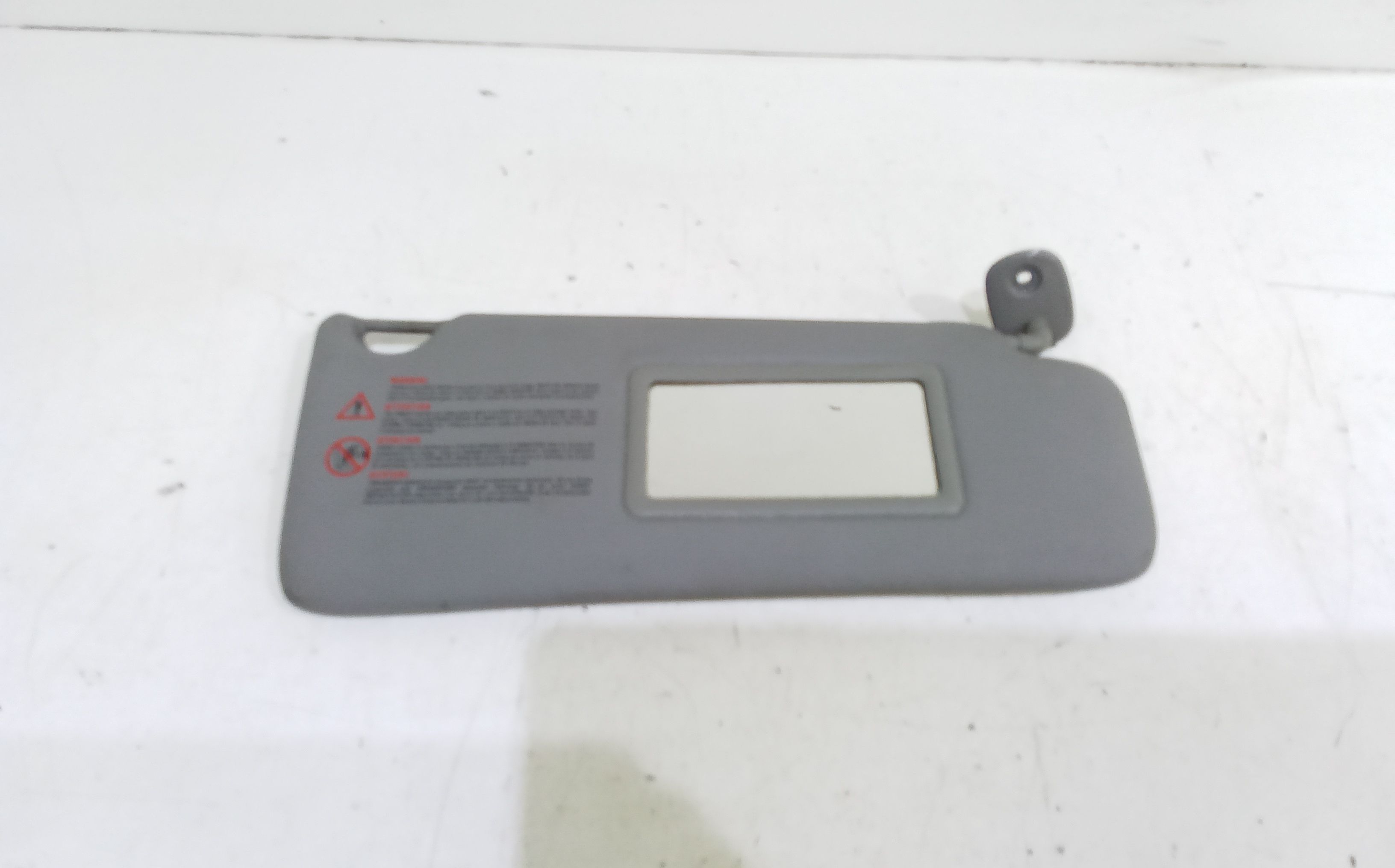 Aletta Parasole Parabrezza Destro 8200240038 Usato