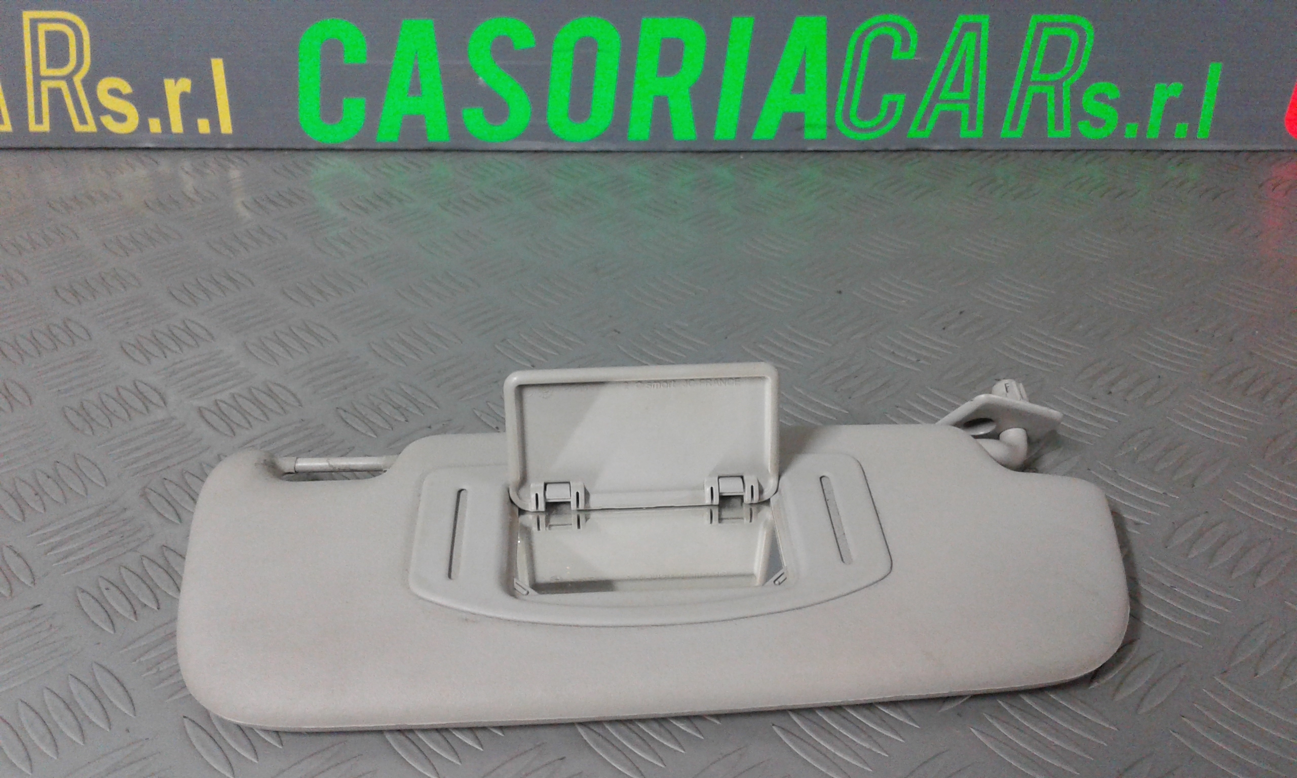 Aletta Parasole Parabrezza Destro A4548100410CH0A Usato