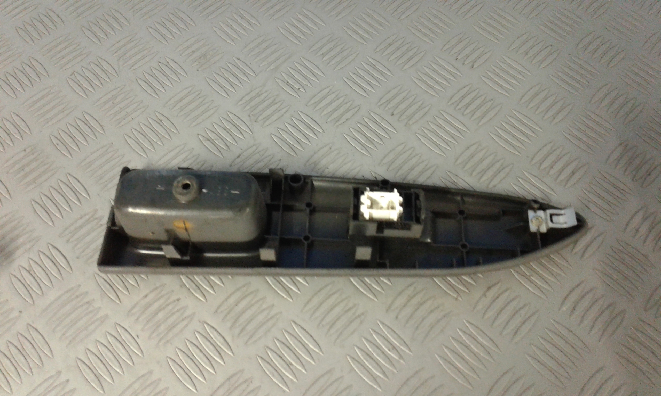 Interruttore Alzacristalli Porta Ant. Destro Usato