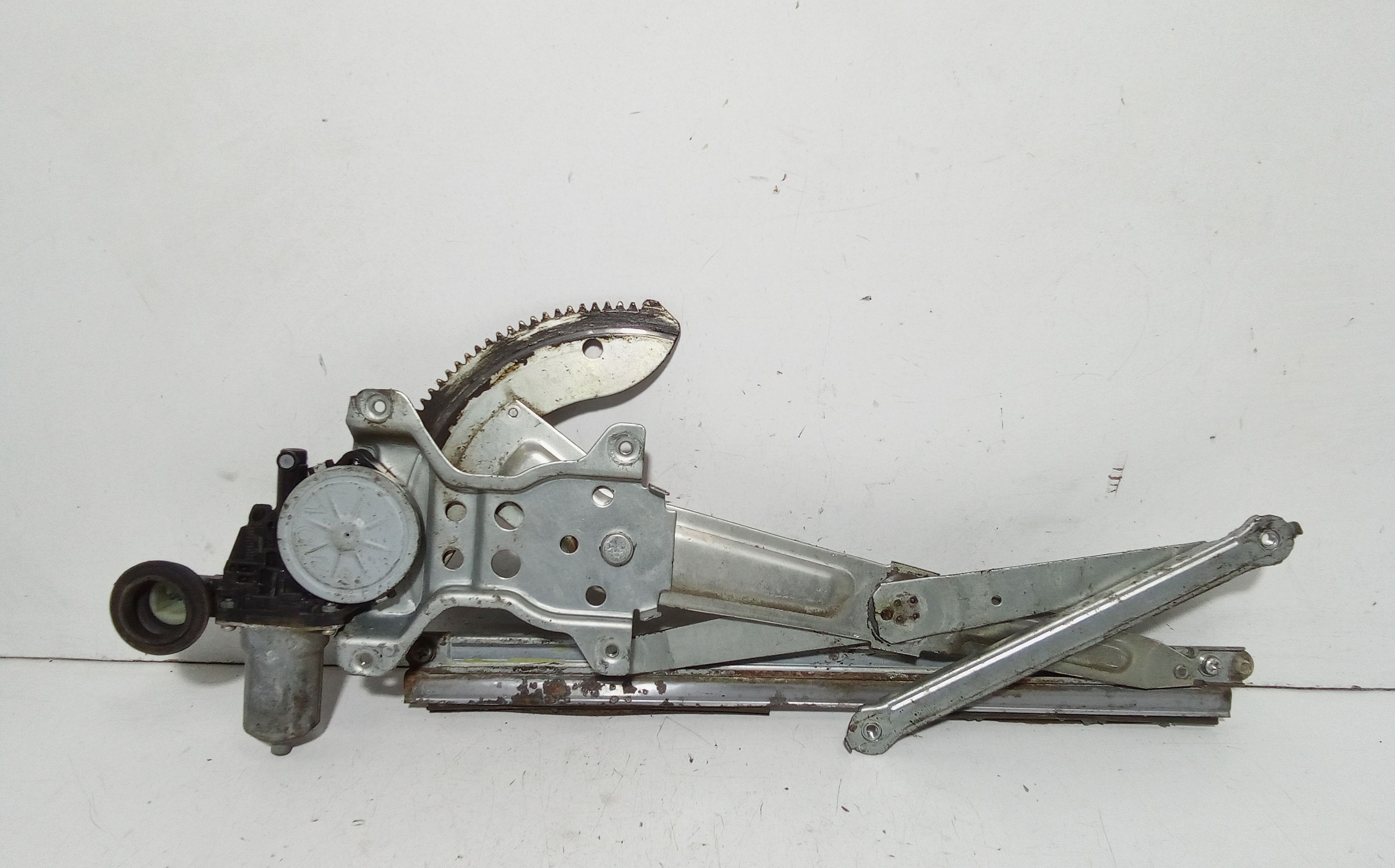 Alzacristallo Porta Ant. Sinistro 8344062J00000 Usato