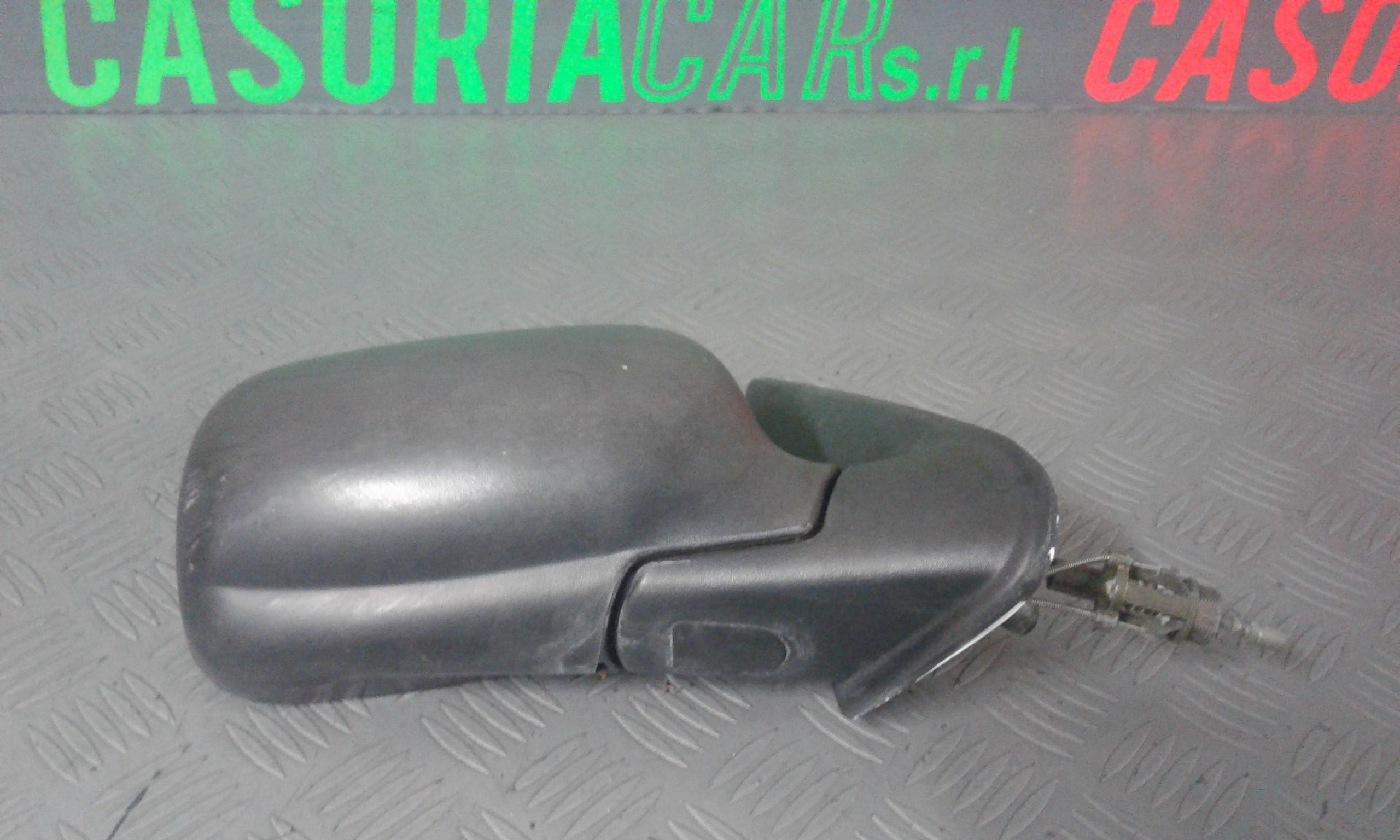 Retrovisore Est. Destro Usato