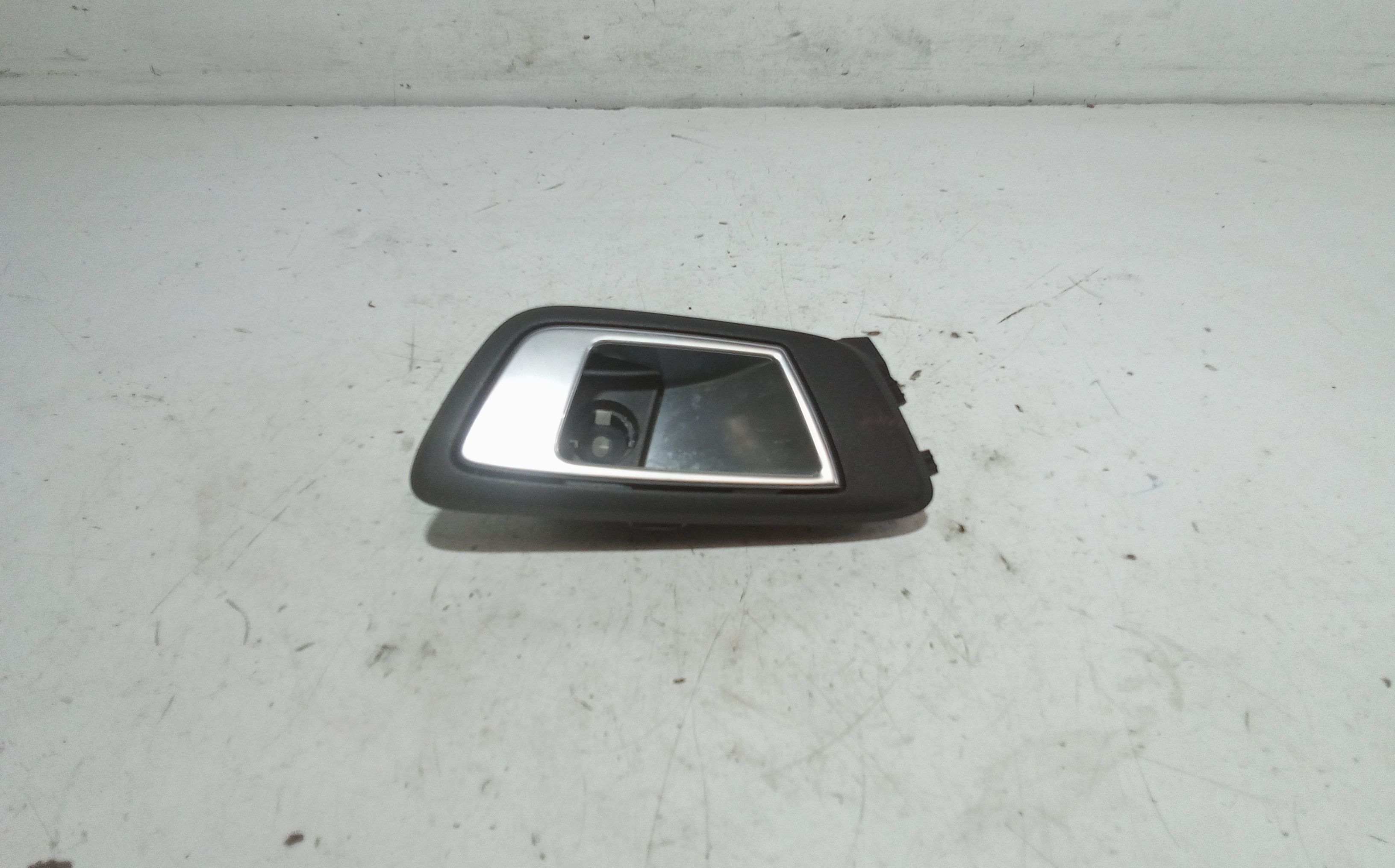 Maniglia Int. Apertura Porta Post. Sinistro Usato