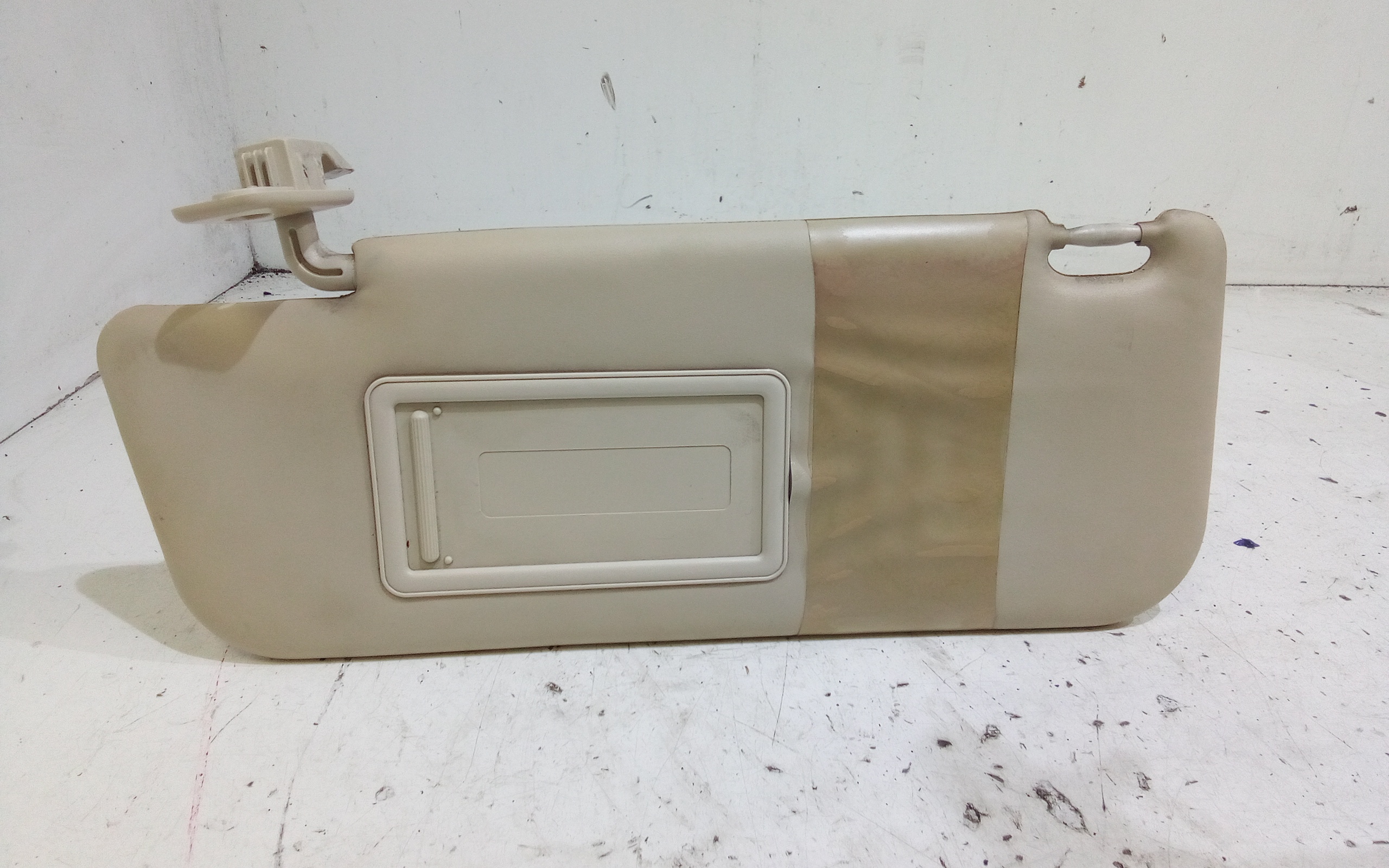 Aletta Parasole Parabrezza Sinistro 1570923 Usato