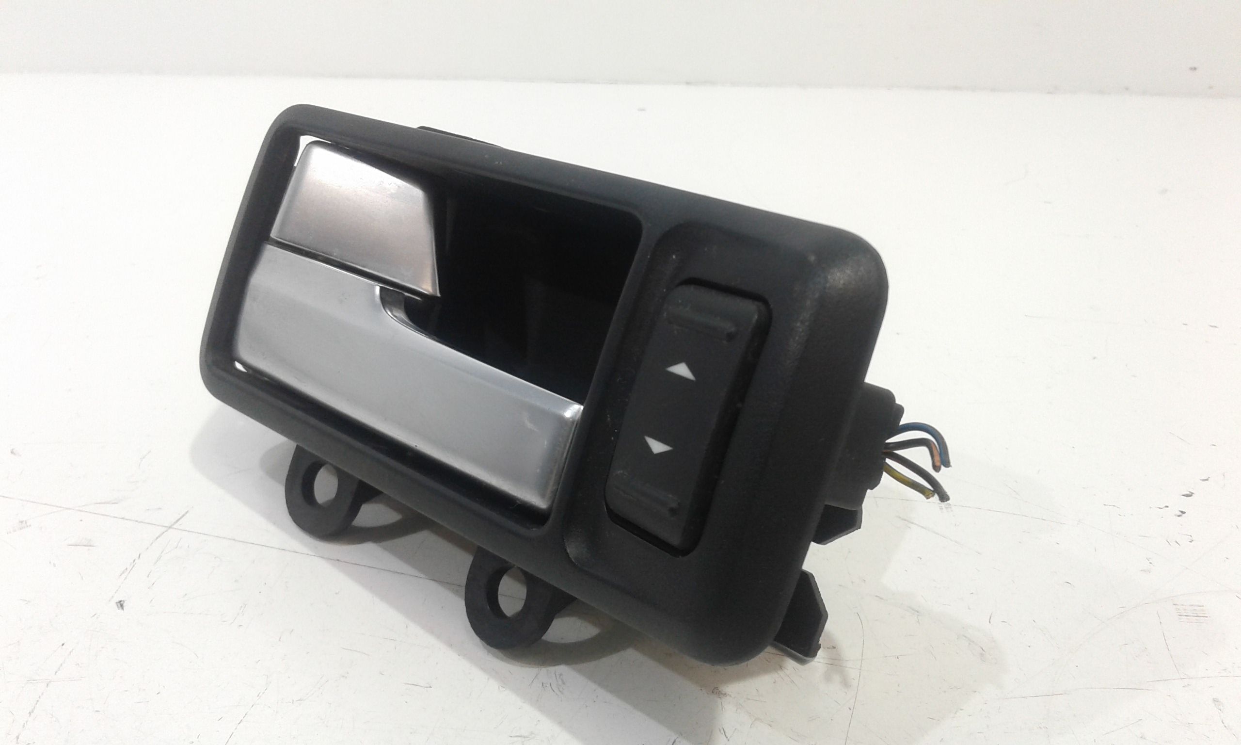 Maniglia Int. Apertura Porta Post. Sinistro 1470113 Usato