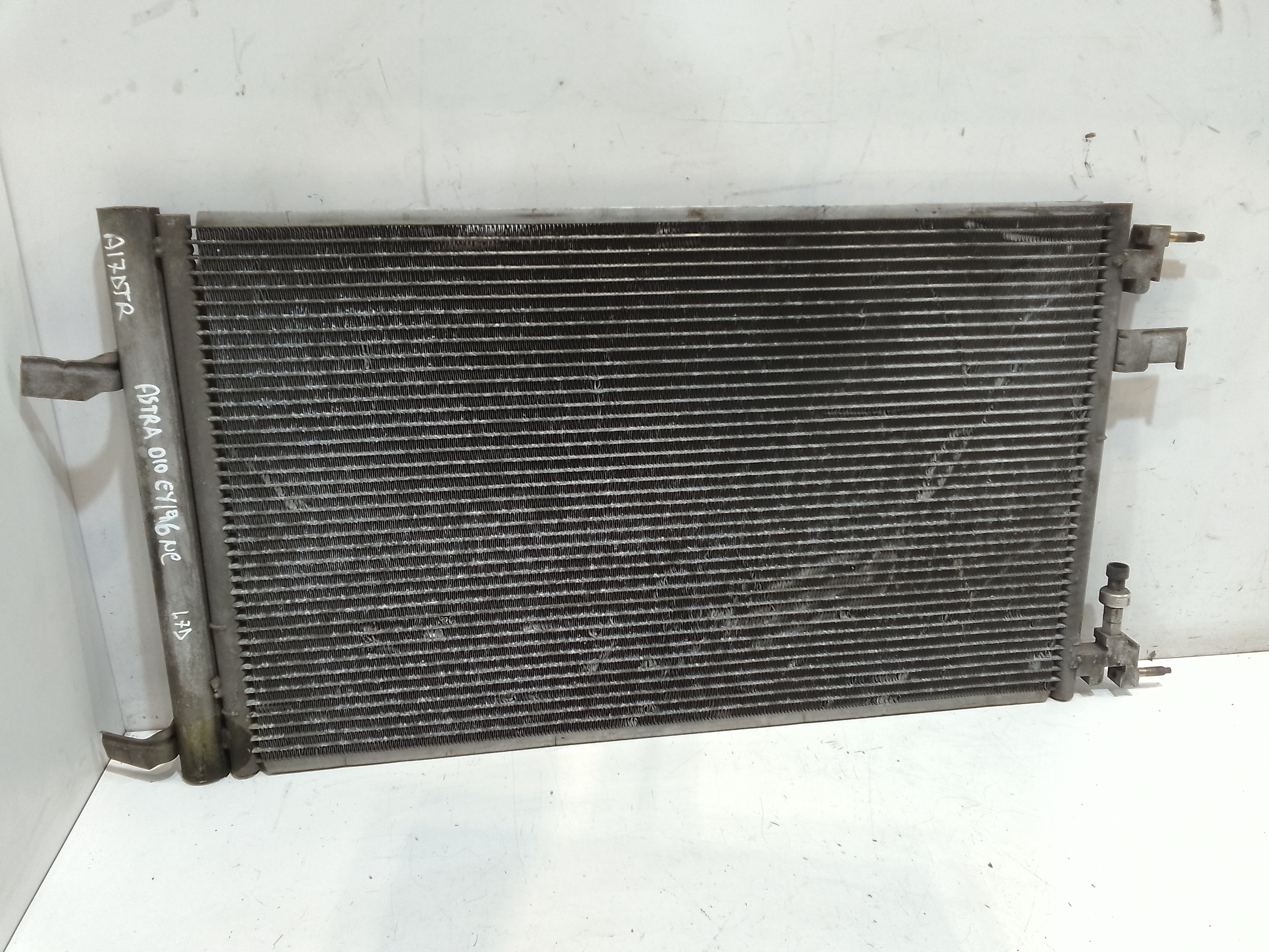 Radiatore Riscaldamento 13287939 Usato