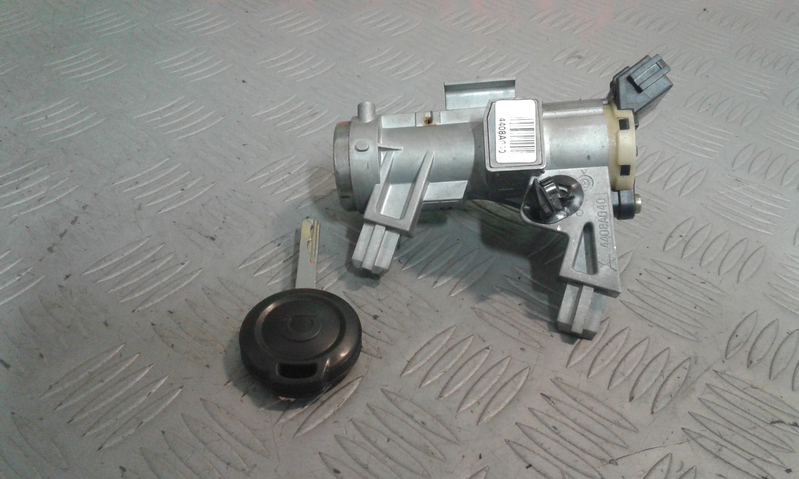 Commutatore Avviamento Con Cilindretti Serrature Usato