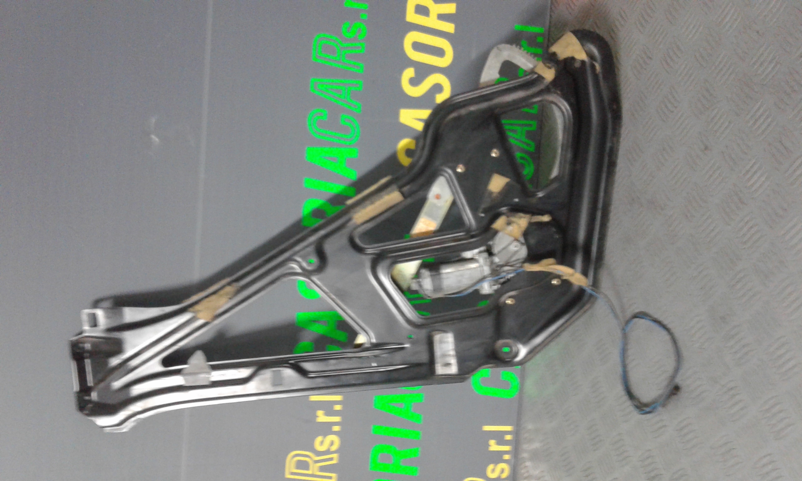 Alzacristallo Porta Ant. Destro Usato