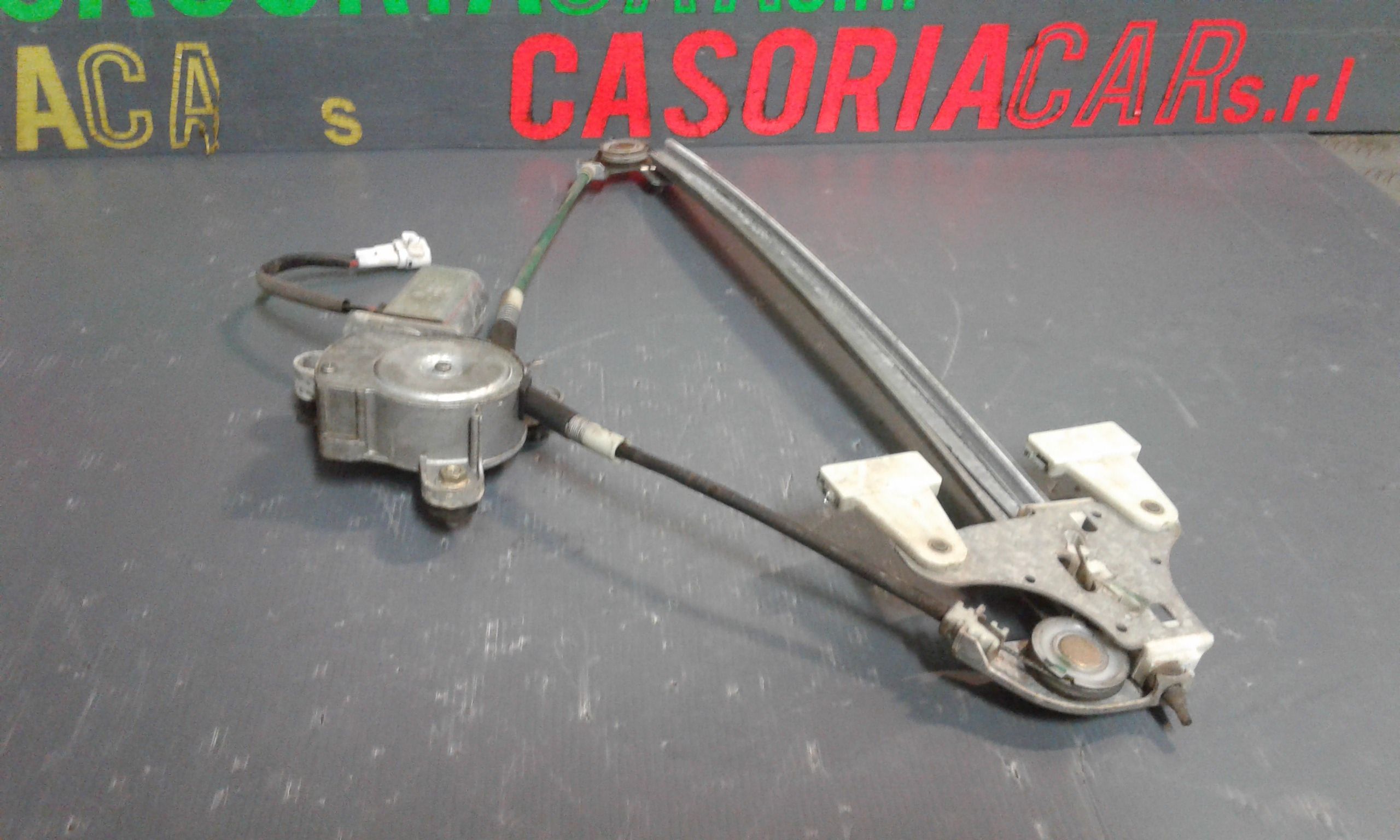 Alzacristallo Porta Ant. Sinistro 9206365 Usato