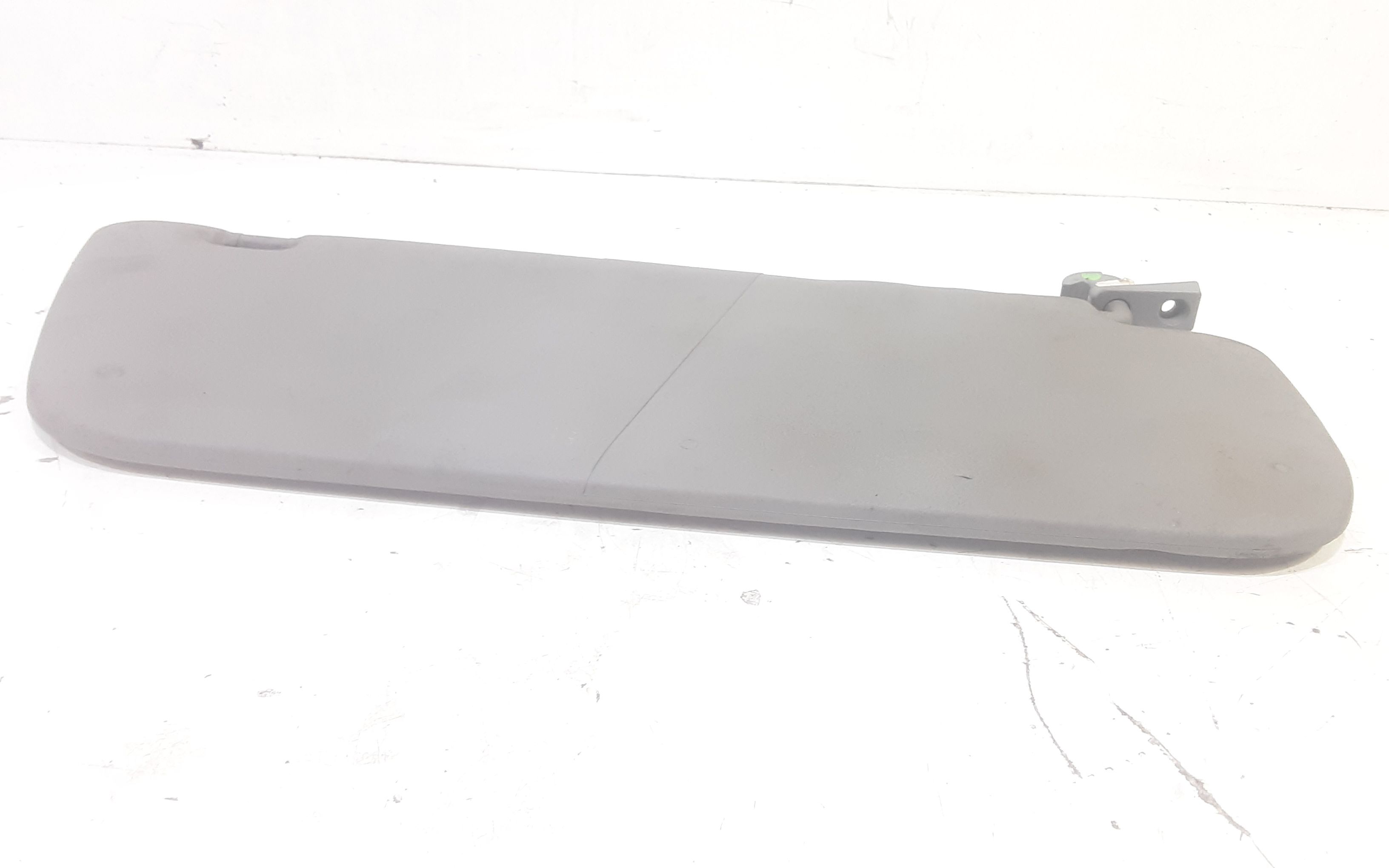 Aletta Parasole Parabrezza Destro A90681001107K00 Usato