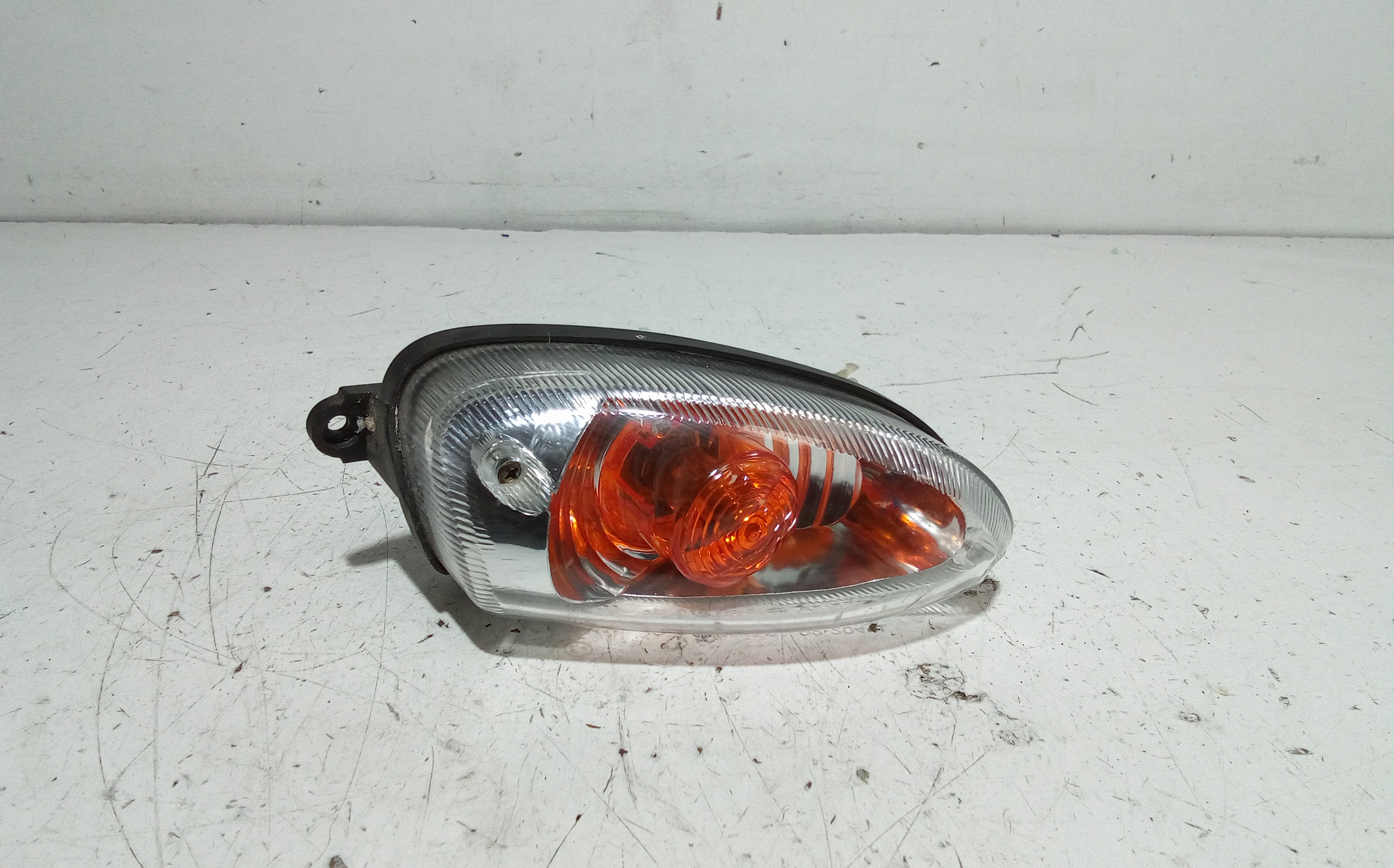Lampada Direzione Ant. Destro Usato