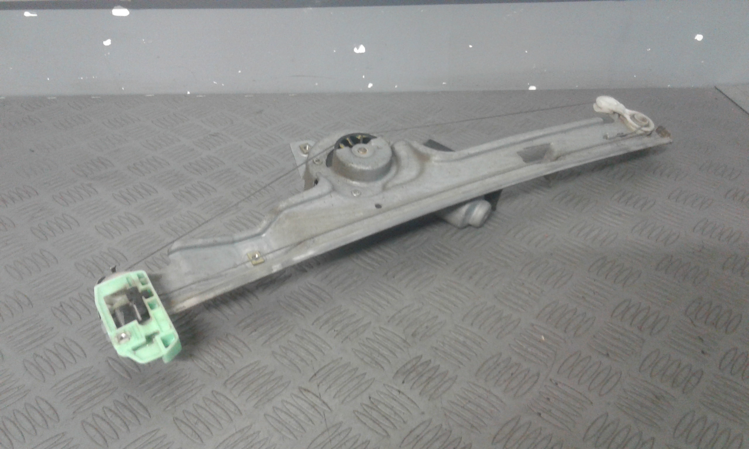 Alzacristallo Porta Ant. Destro Usato