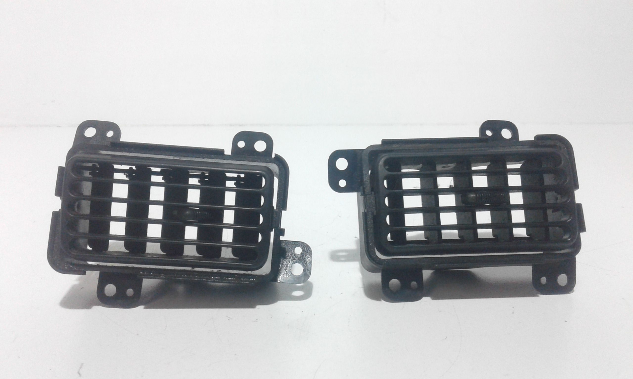 Condotto Aria Bocchette Centr. Sup. Cruscotto 5508687Z01000 Usato