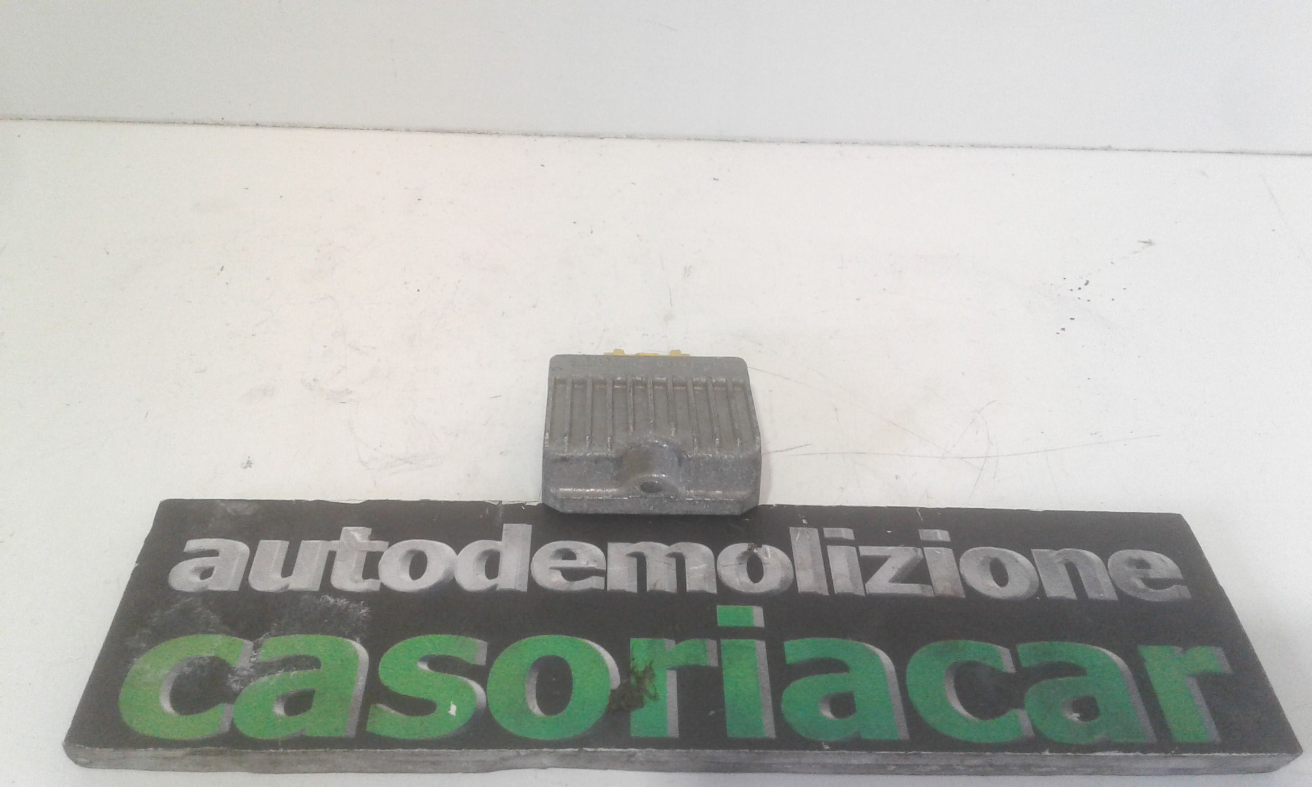 Regolatore tensione - Immagine 1 di 3