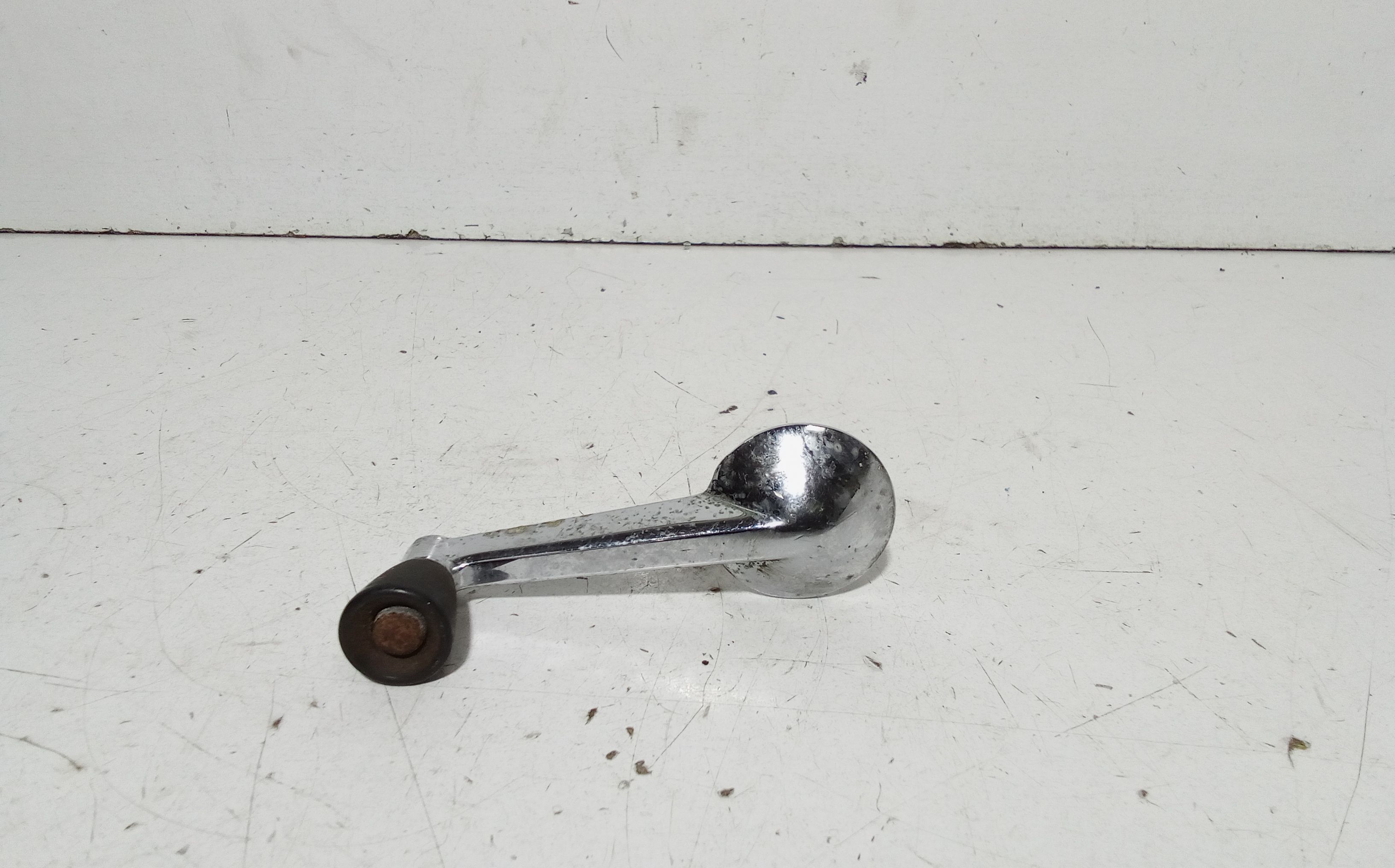 Manovella Alzacristallo Porta Ant. Destro Usato