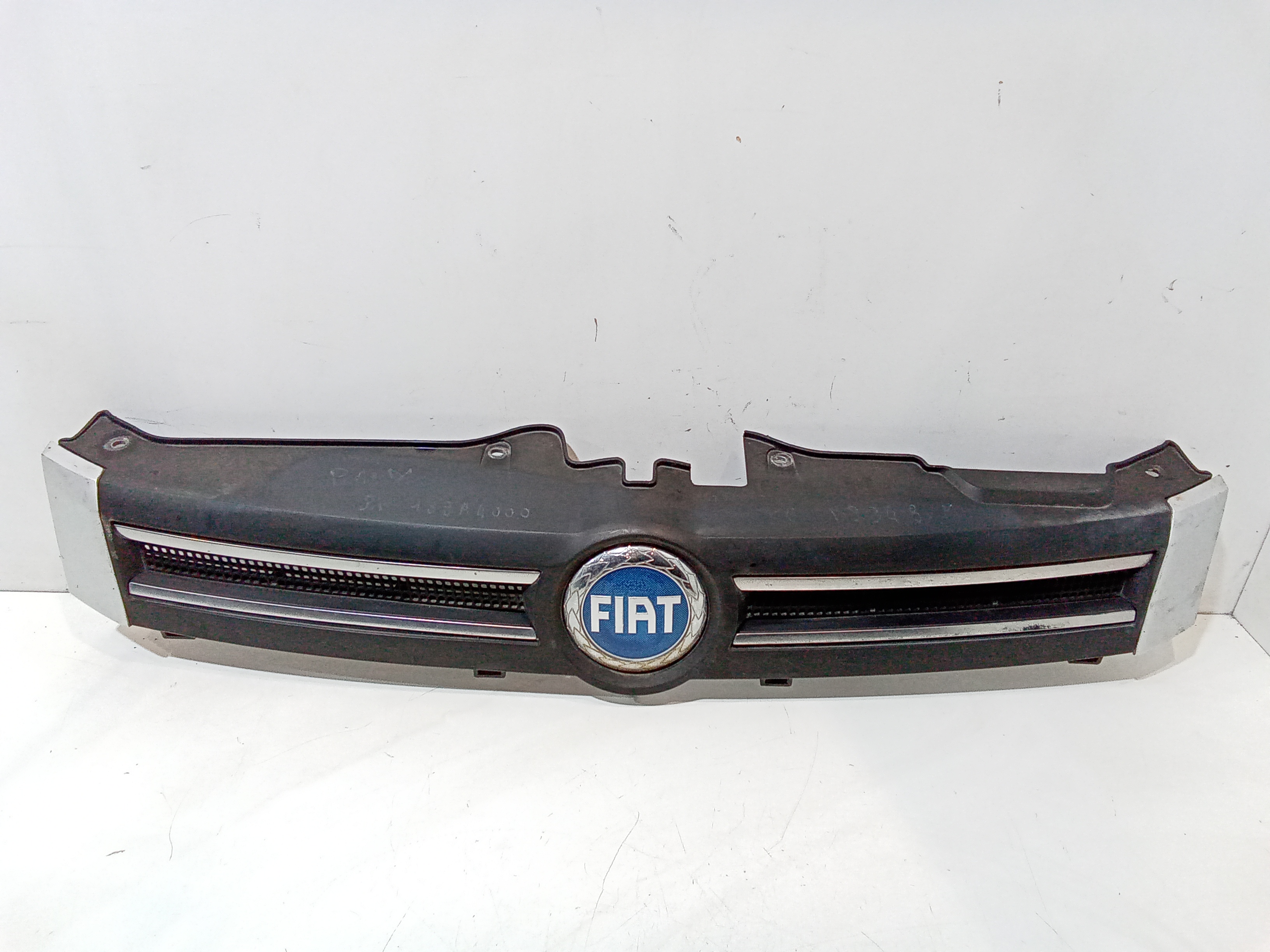 Griglia Paraurti Ant. Usato