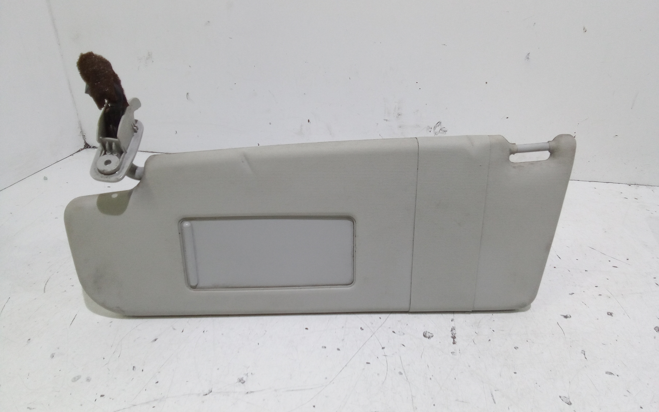 Aletta Parasole Parabrezza Sinistro 3B0857551AM2F4 Usato