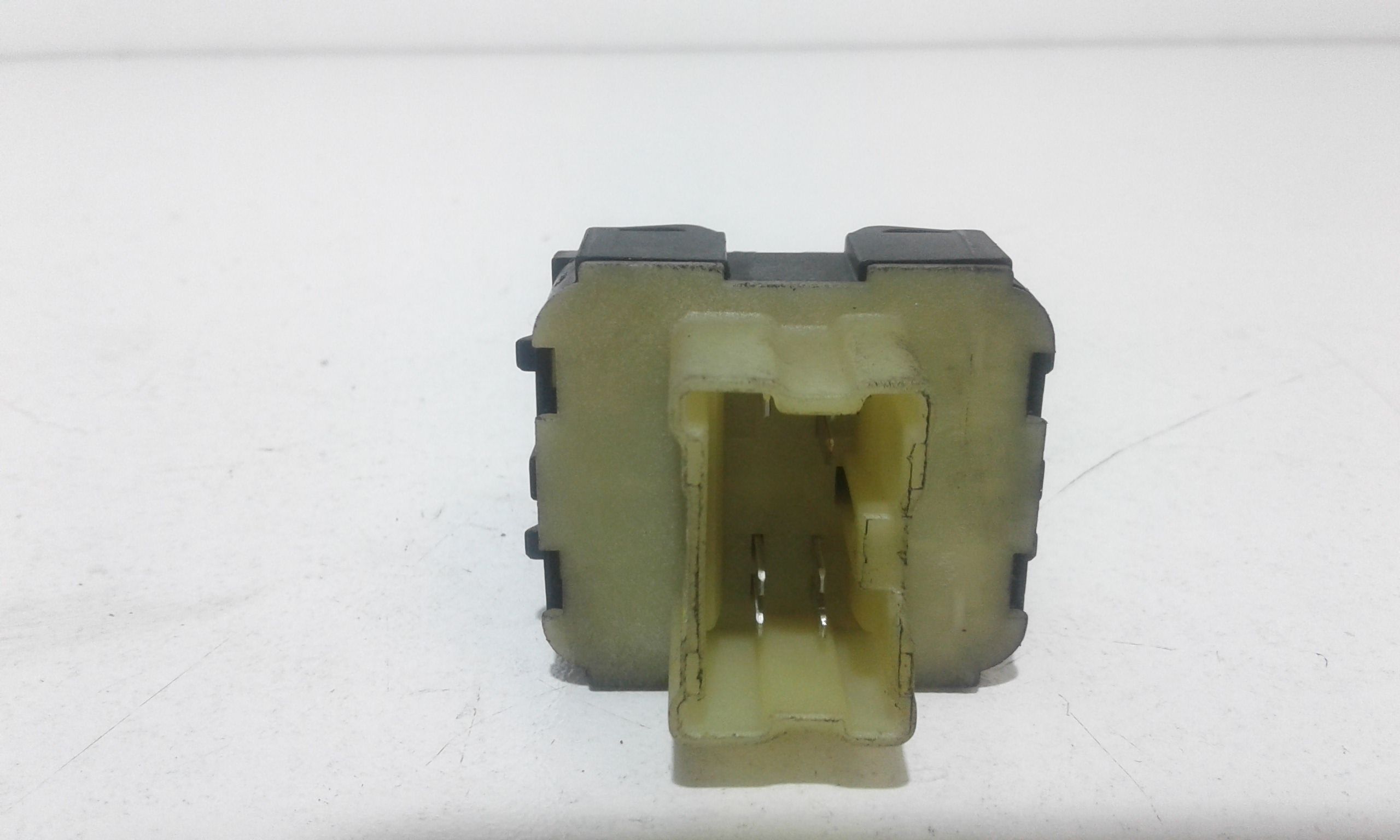 Interruttore Alzacristalli Porta Ant. Sinistro 254218614R Usato