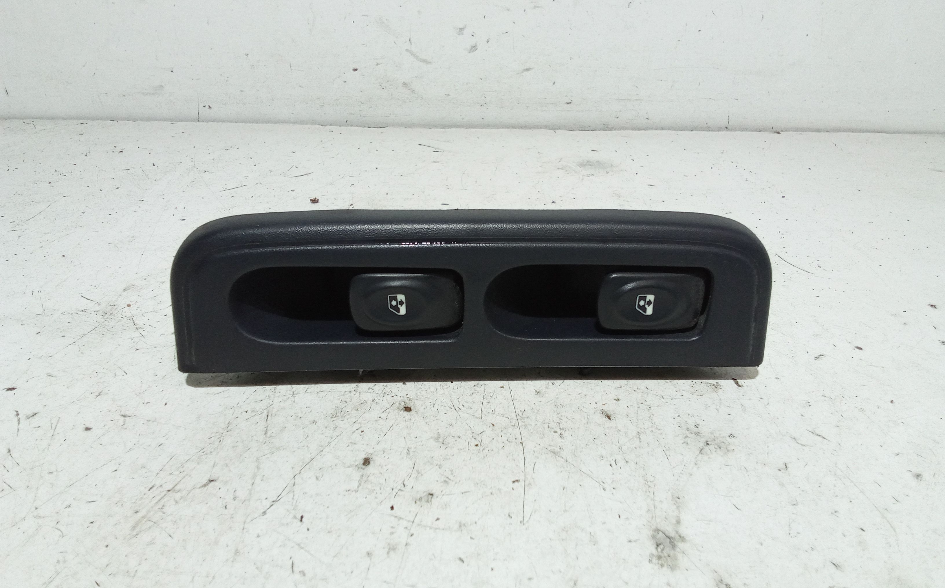 Interruttore Alzacristalli Porta Ant. Sinistro Usato