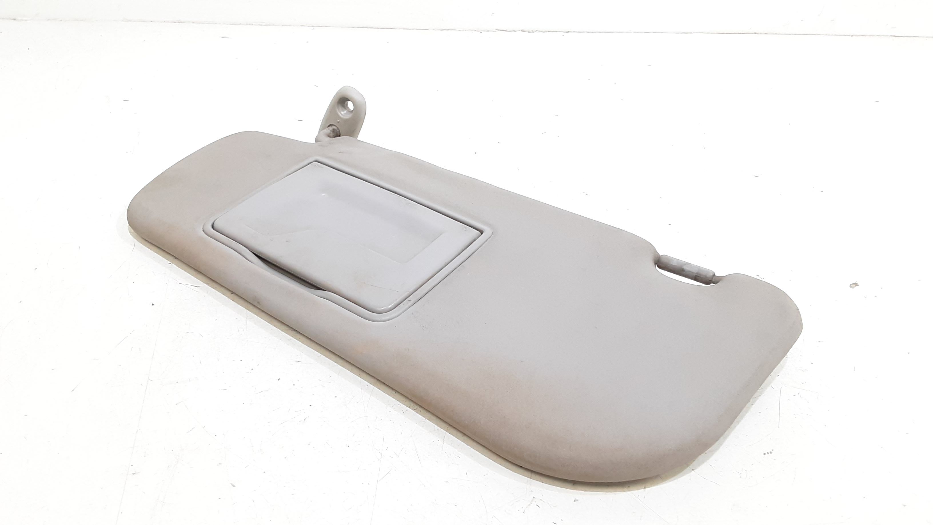 Aletta Parasole Parabrezza Sinistro 8521007130MG Usato