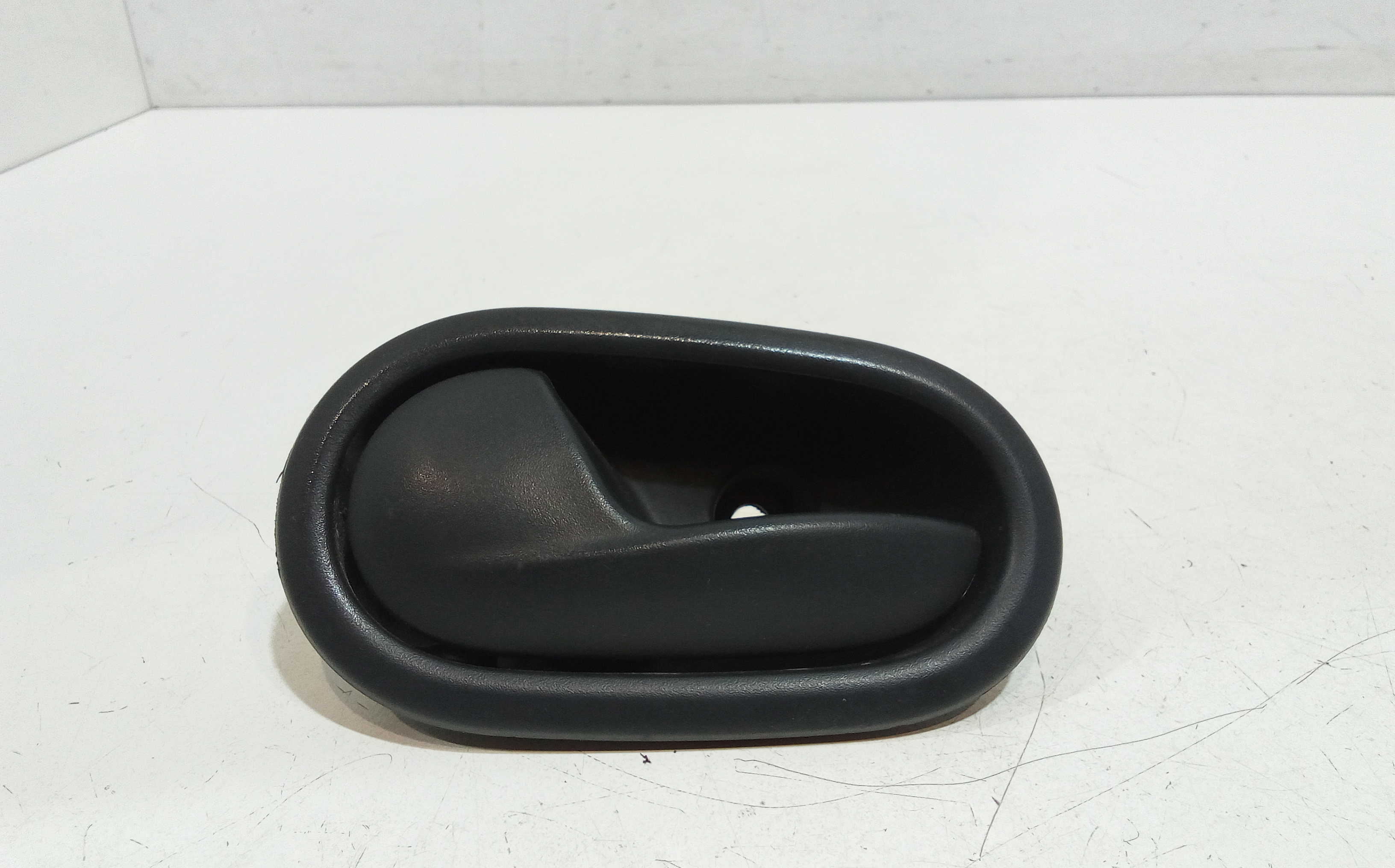 Maniglia Int. Apertura Porta Ant. Sinistro 806717698R Usato