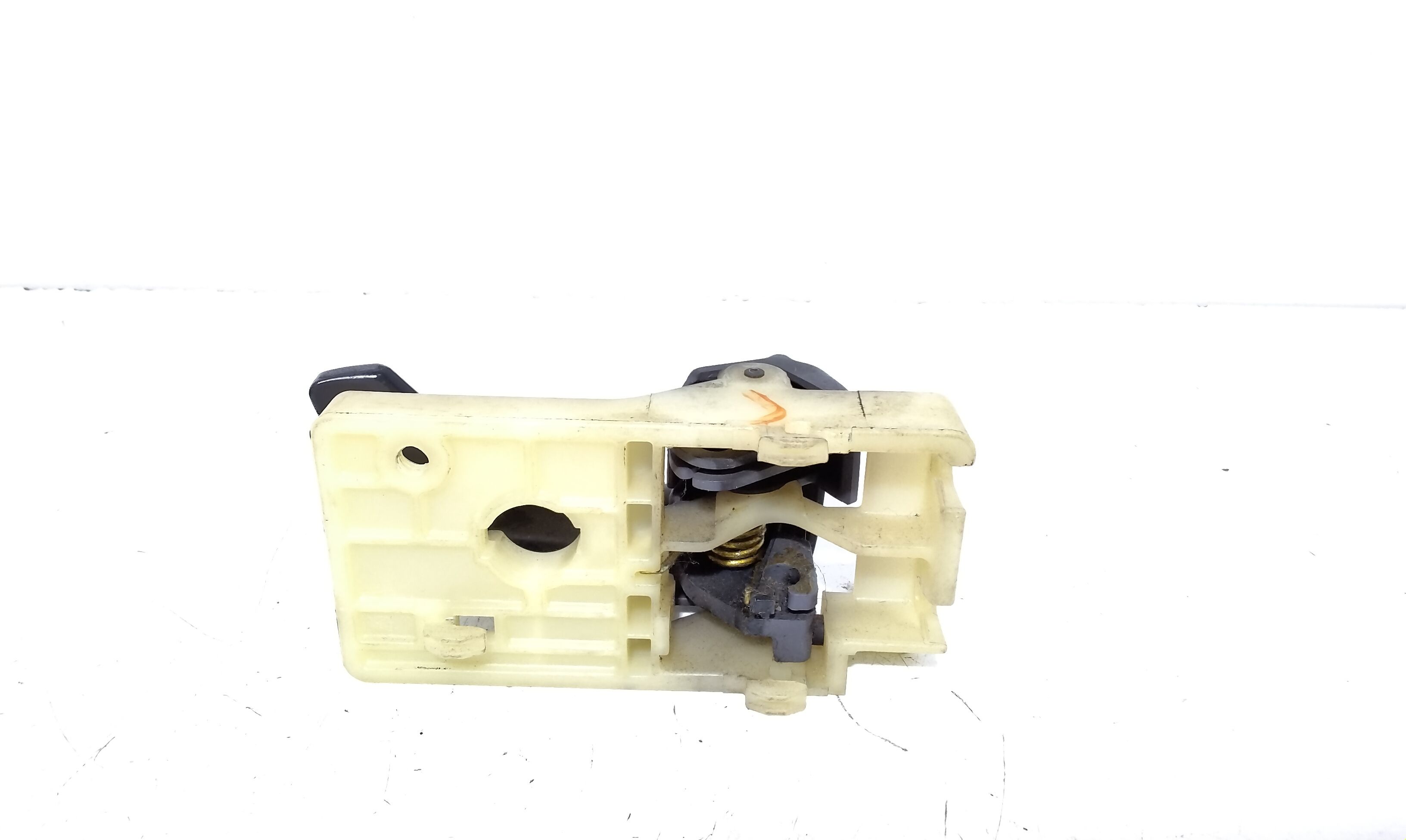 Maniglia Int. Apertura Porta Ant. Sinistro 826102E000DD Usato