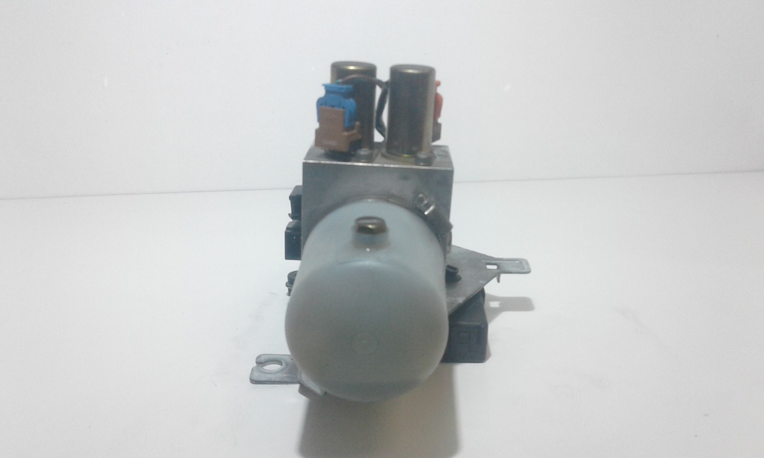 Pompa Idraulica Apertura/chiusura Capote/hard-top 7701058204 Usato