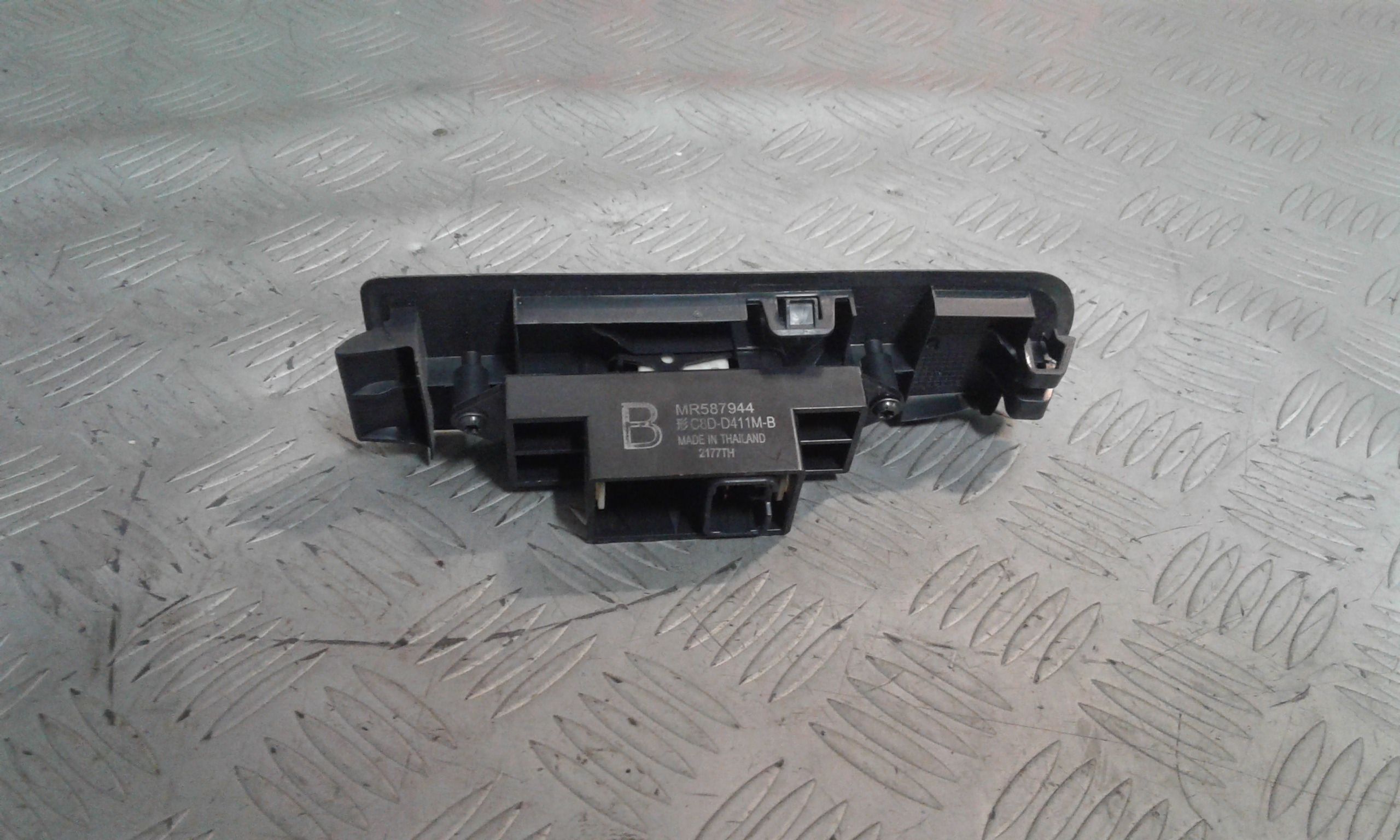 Interruttore Alzacristalli Porta Ant. Destro Usato