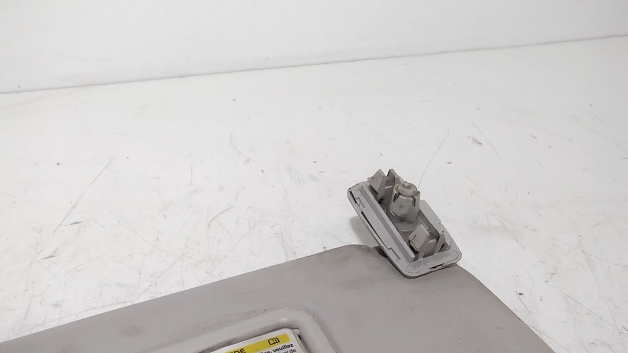 Aletta Parasole Parabrezza Destro A16981002107H48 Usato