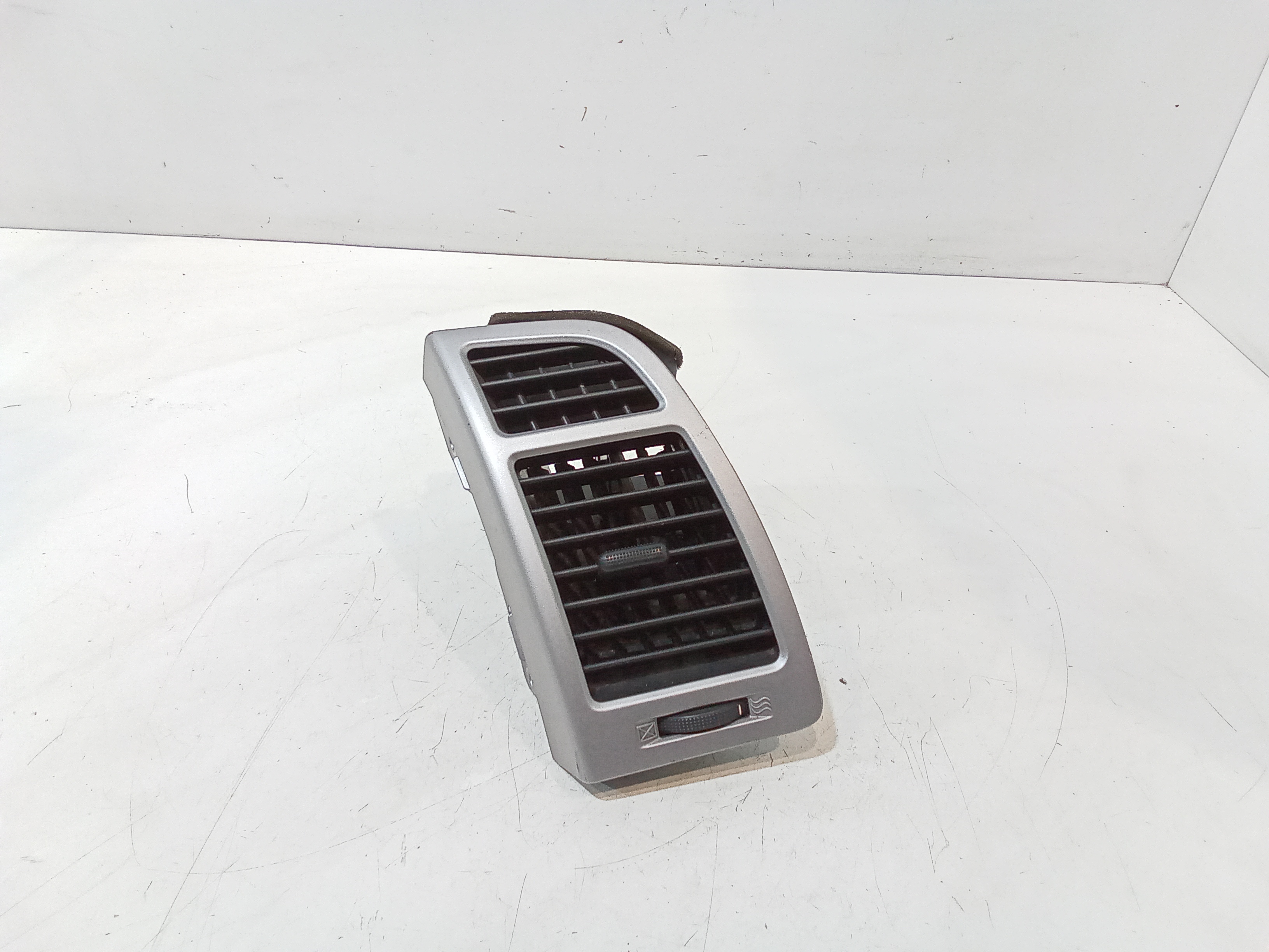 Condotto Aria Bocchette Lat. Cruscotto Sinistro Usato