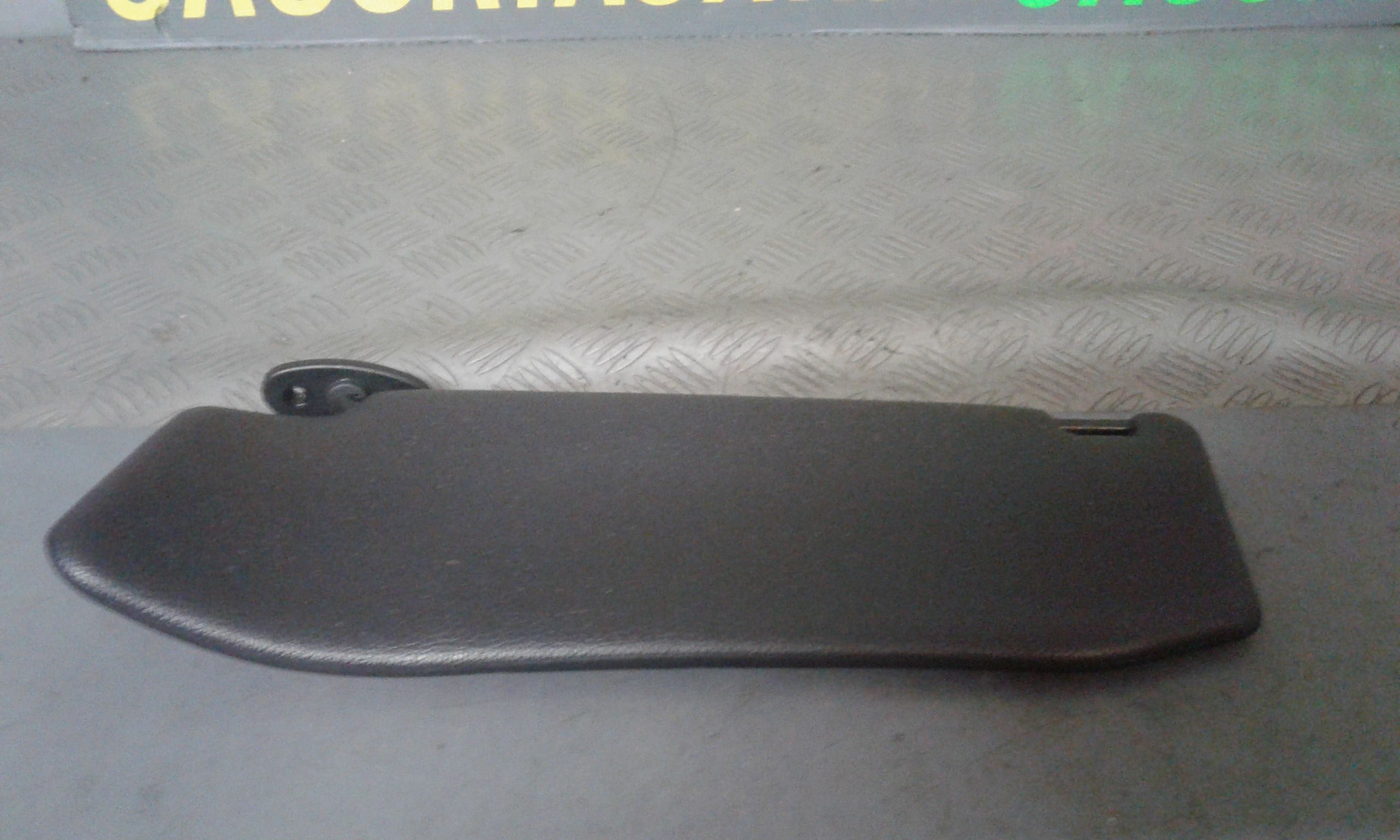 Aletta Parasole Parabrezza Destro 112605461 Usato