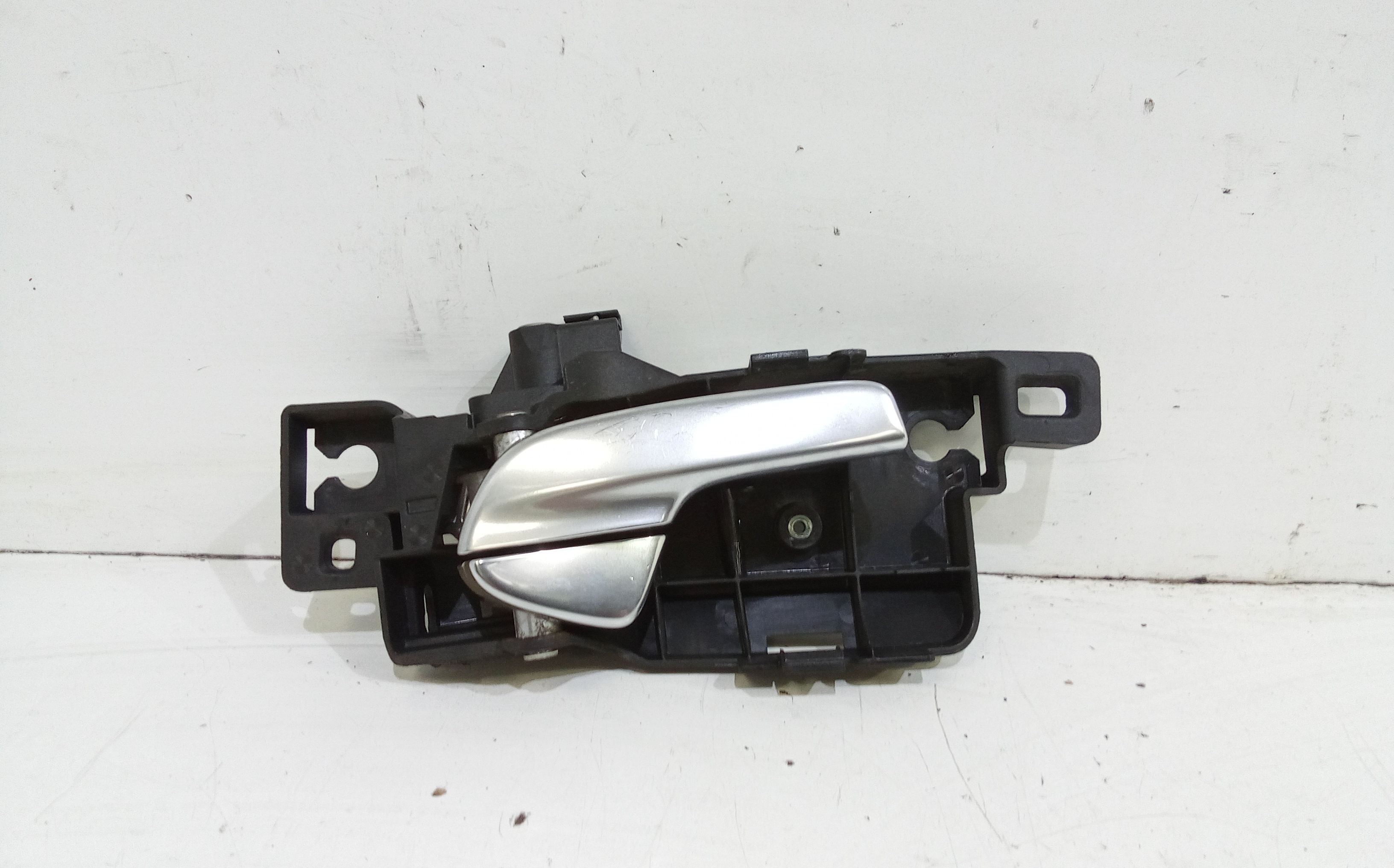 Maniglia Int. Apertura Porta Ant. Destro Usato