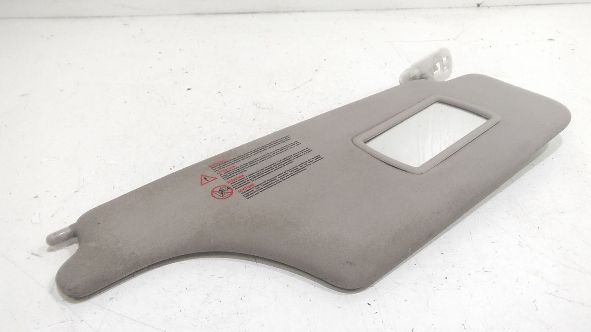 Aletta Parasole Parabrezza Destro 8200213199 Usato